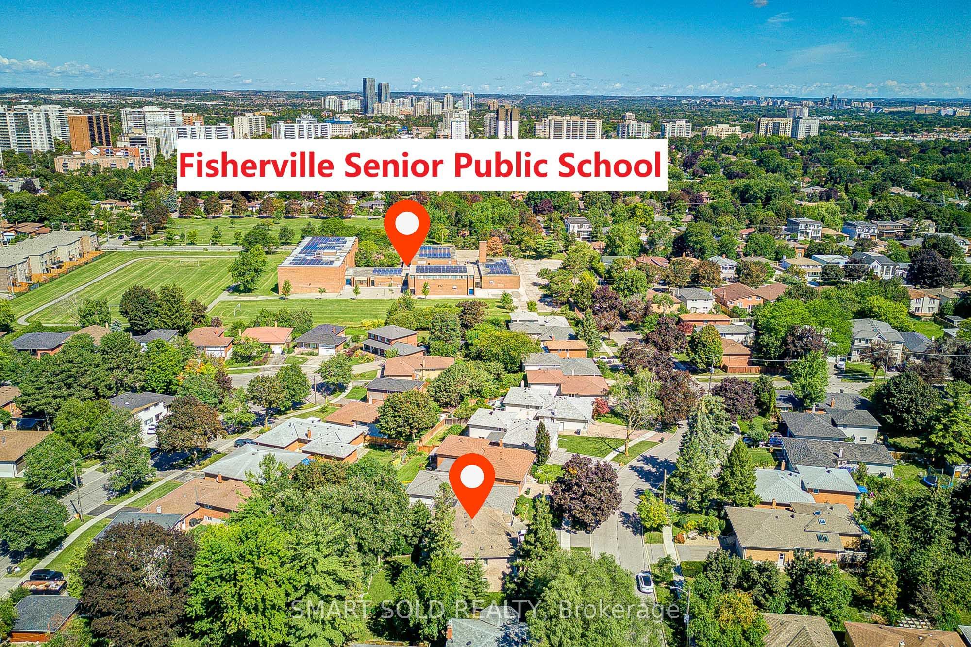 6 Brill Crescent, Toronto, ON M2R 2X3 photo 3