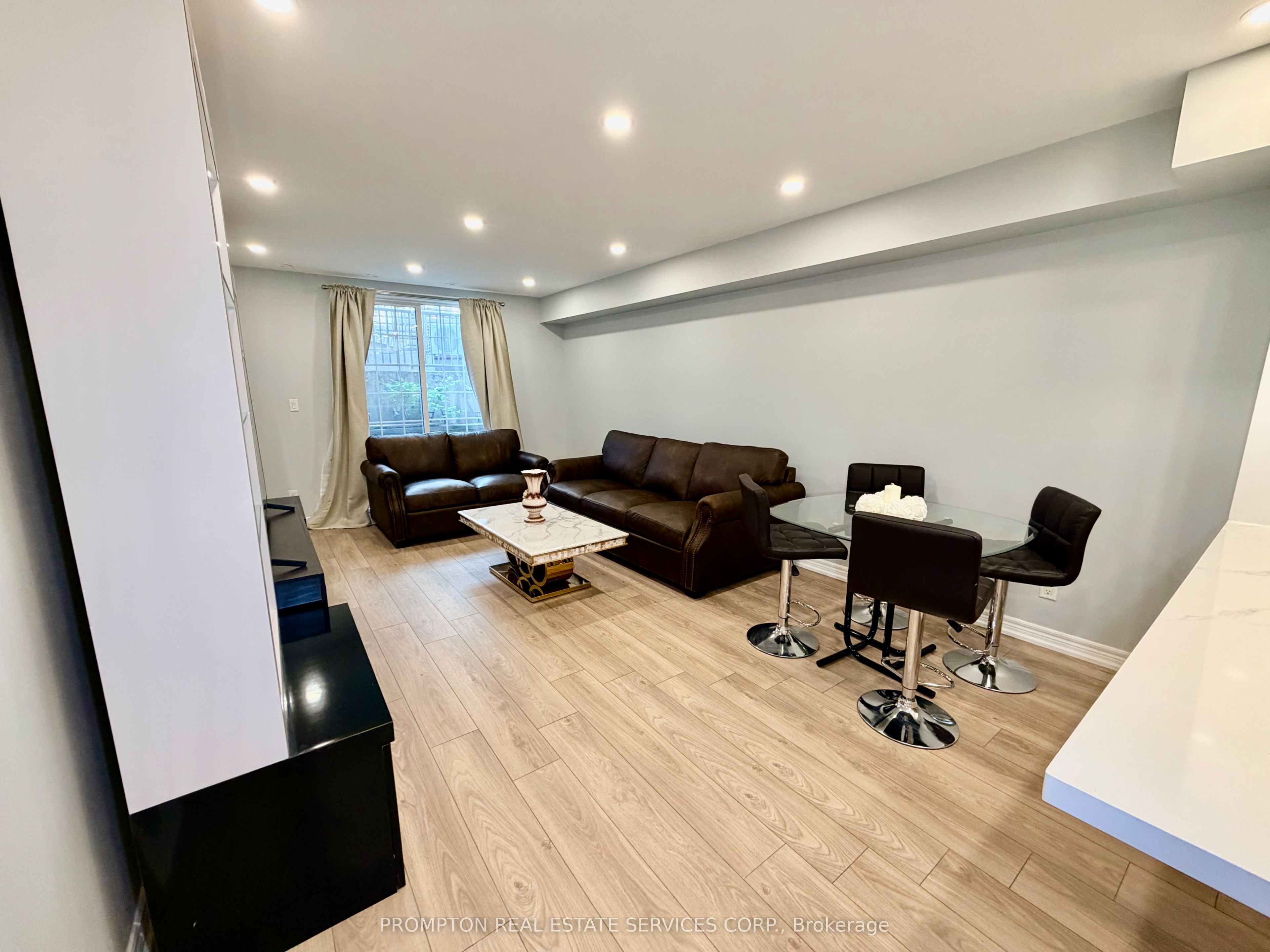 285 ANTIBES Drive 11, Toronto, ON M2R 3X9 photo 5