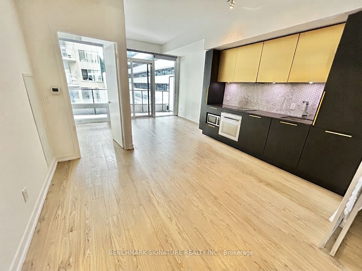 85 Wood Street 523, Toronto, ON M4Y 0E8 photo 2