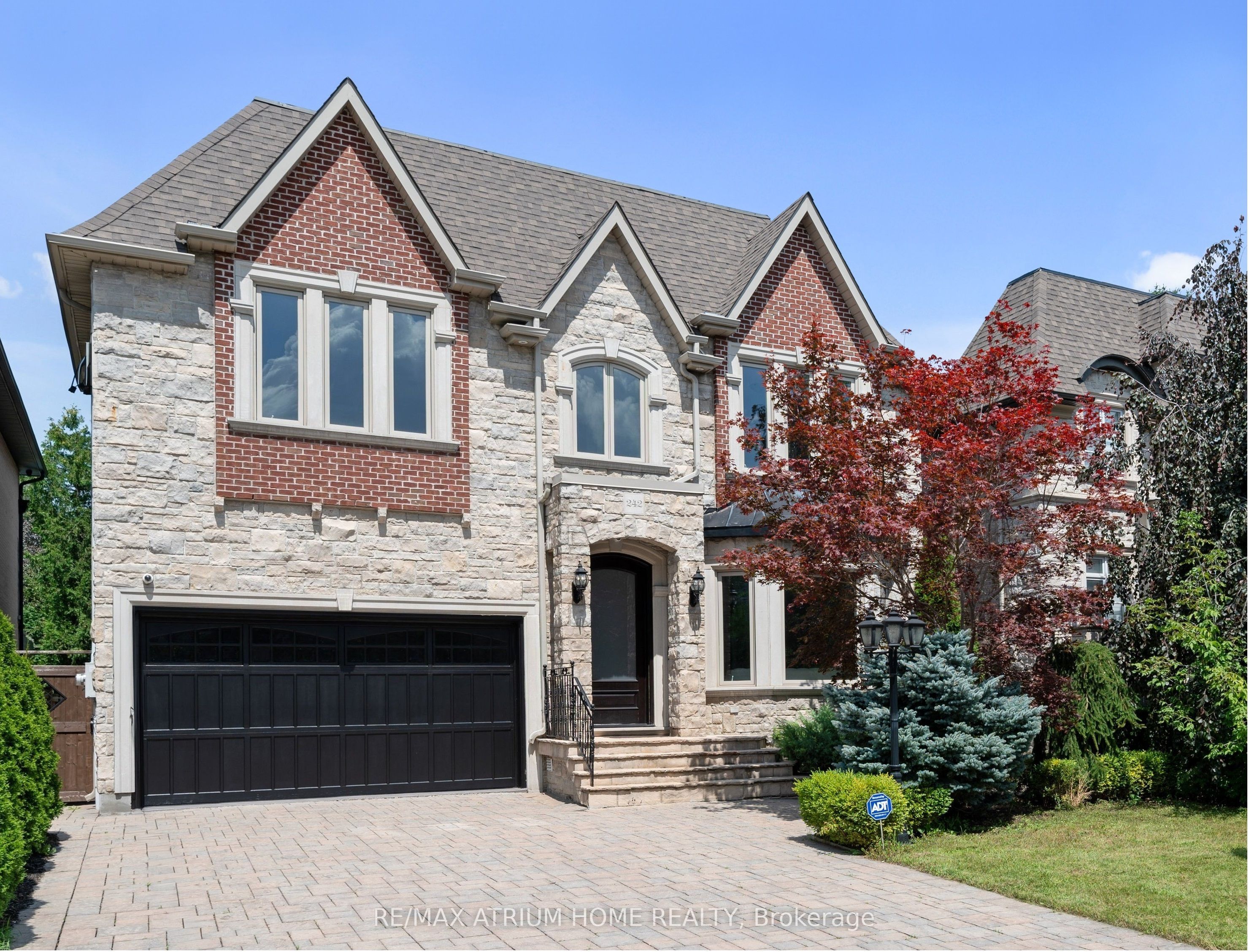 242 Parkview Avenue, Toronto, ON M2N 3Z1