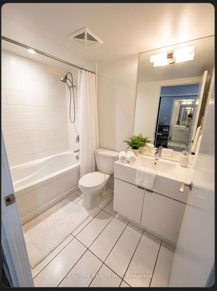 151 Dan Leckie Way 315, Toronto, ON M5V 4B2 photo 5