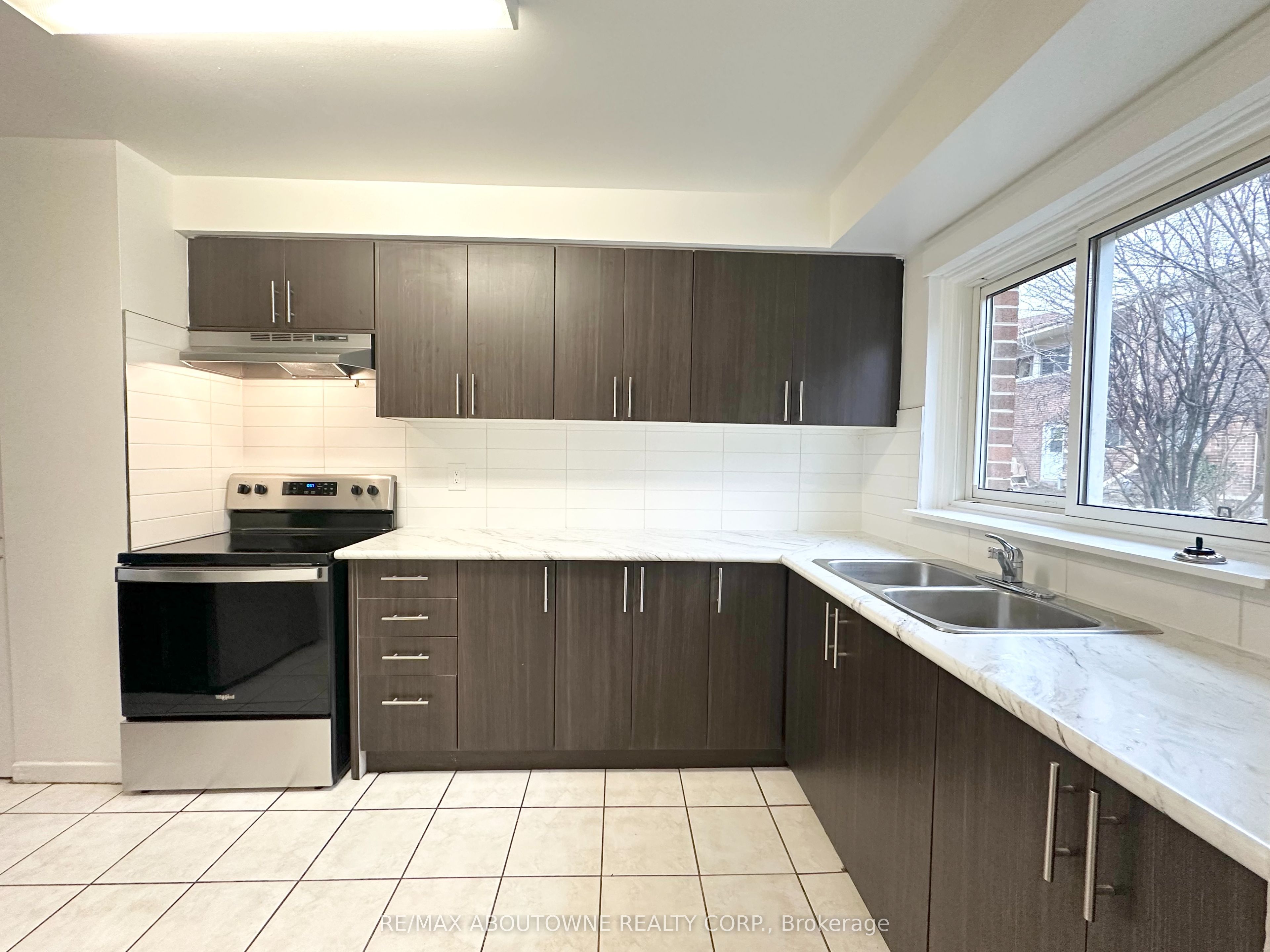 63 Havenbrook Boulevard TH4, Toronto, ON M2J 1A7