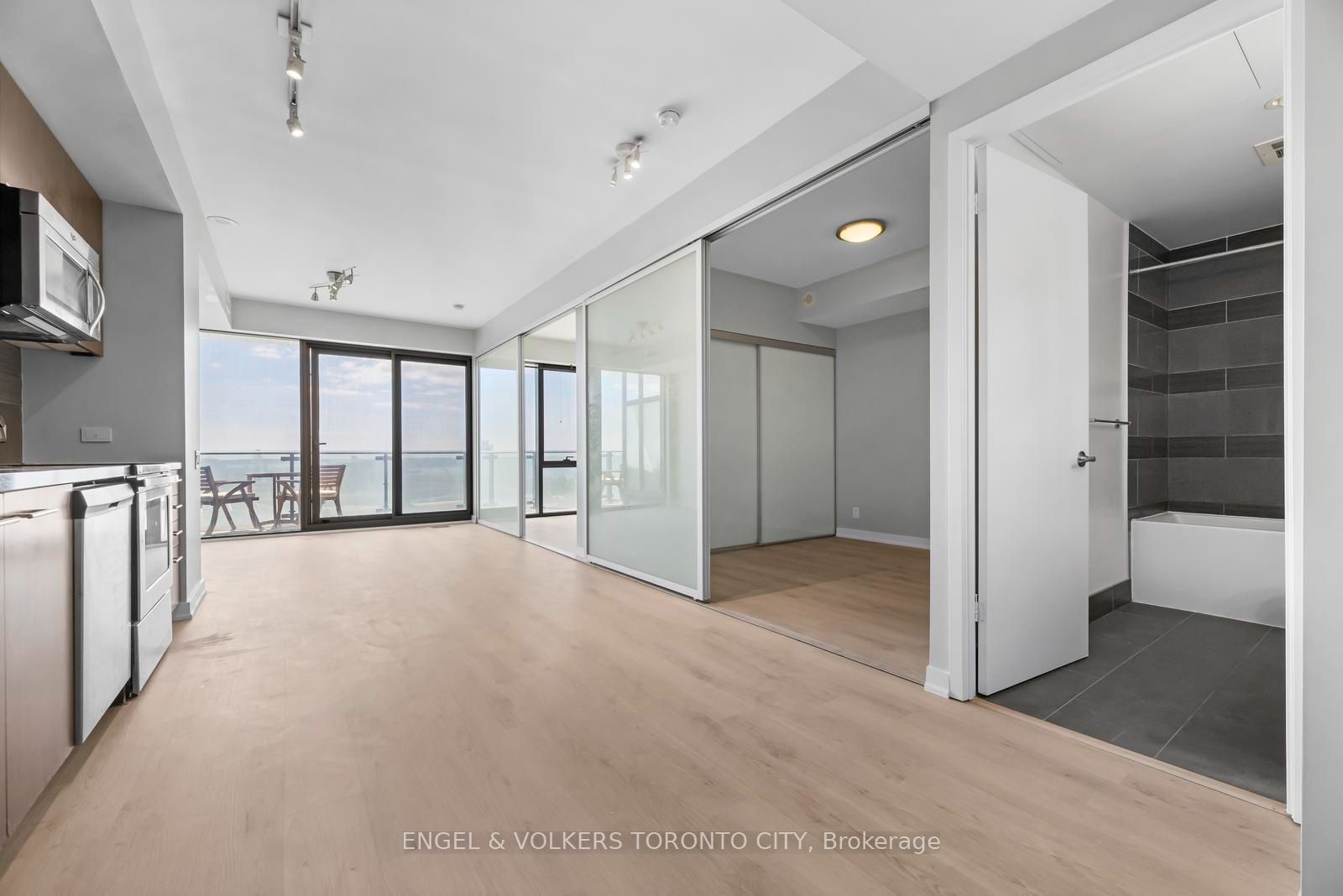 390 Cherry Street 1009, Toronto, ON M5A 0E2
