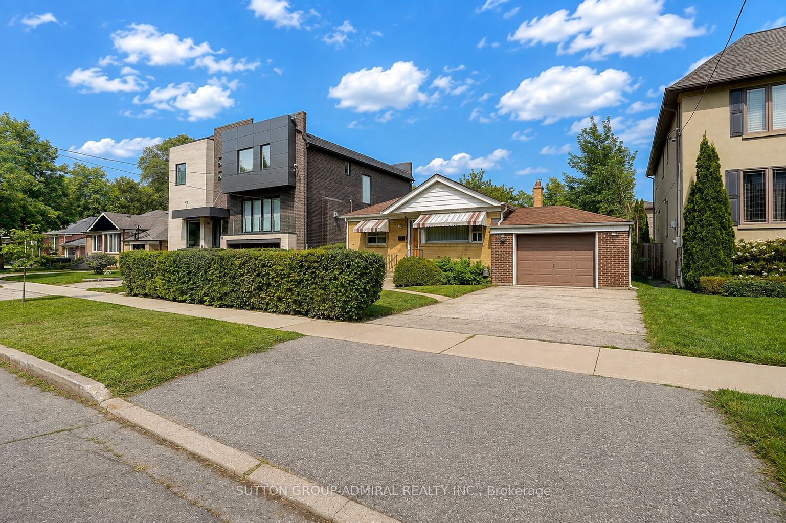 78 Invermay Avenue, Toronto, ON M3H 1Z5