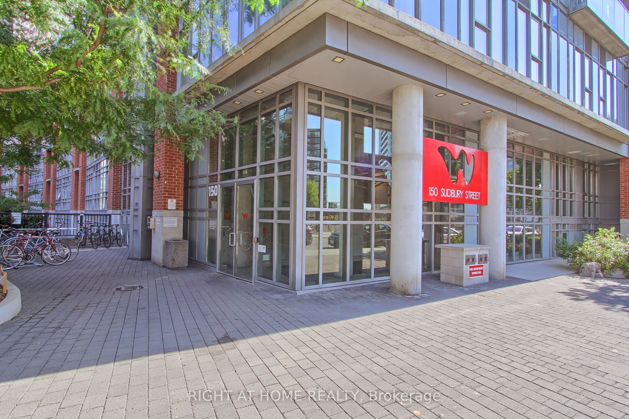 150 Sudbury Street 610, Toronto, ON M6J 3S8 photo 2