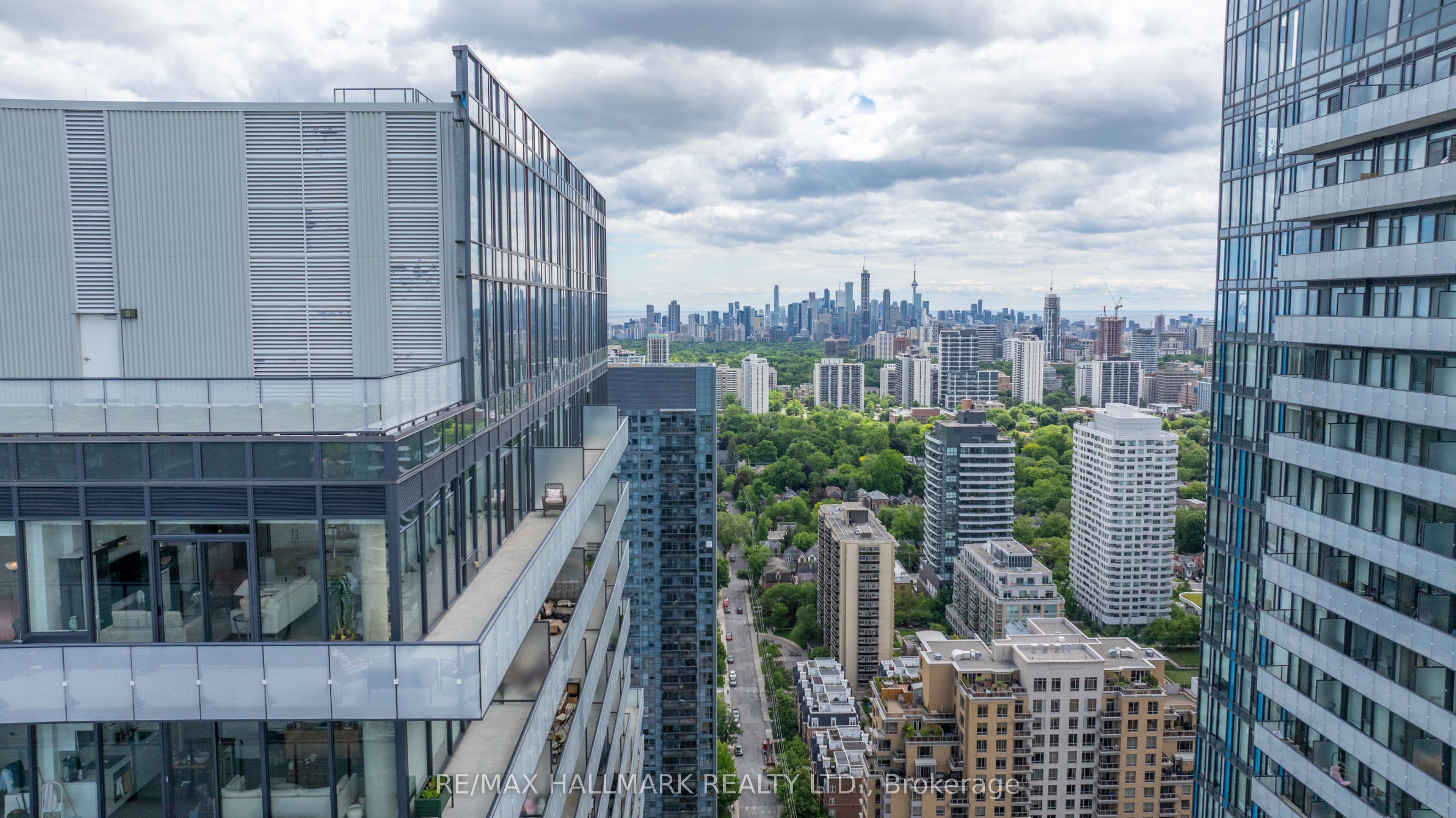 185 Roehampton Avenue PH2, Toronto, ON M4P 0C6