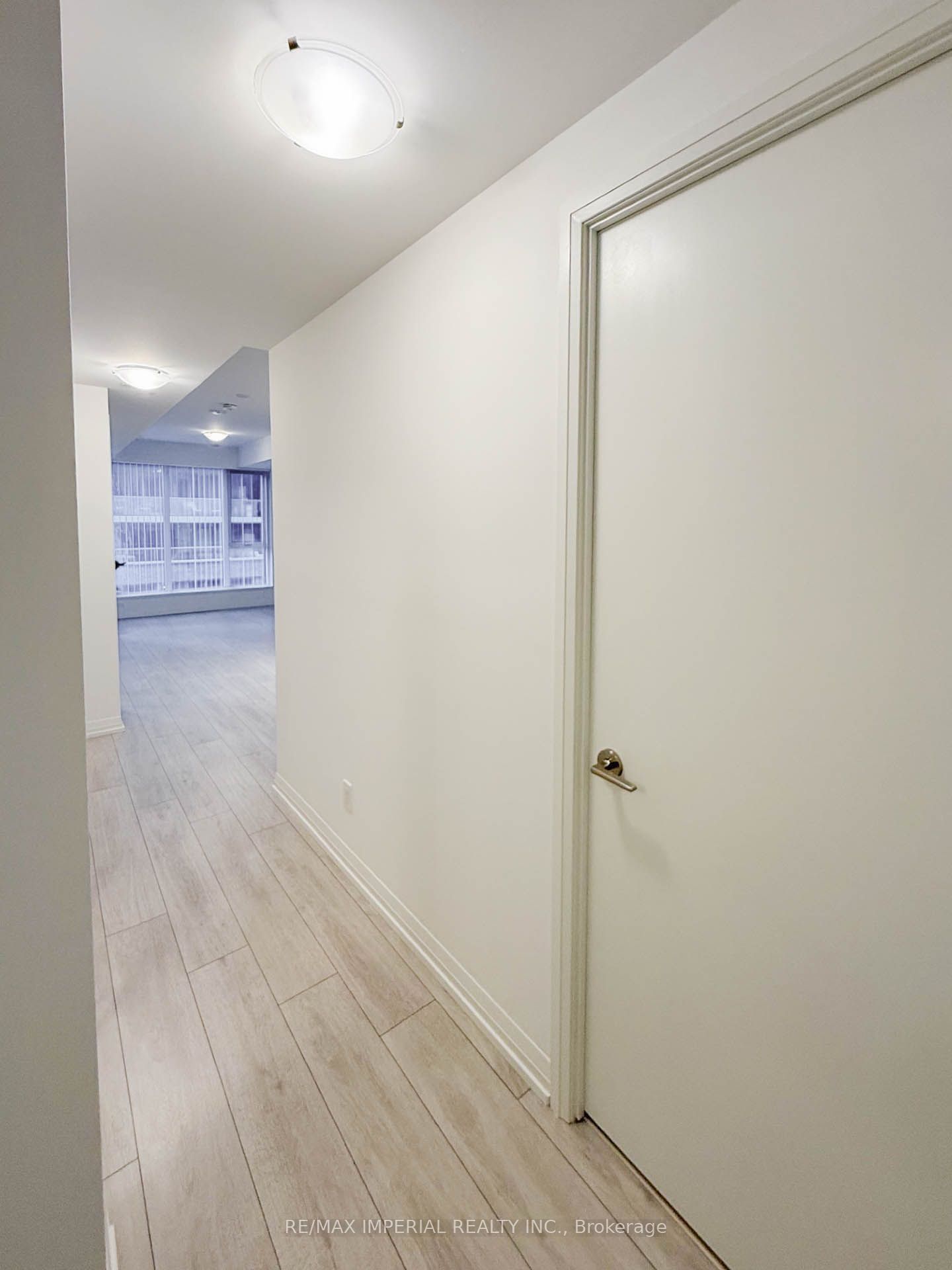 400 King Street W 519, Toronto, ON M5V 0X8 photo 3