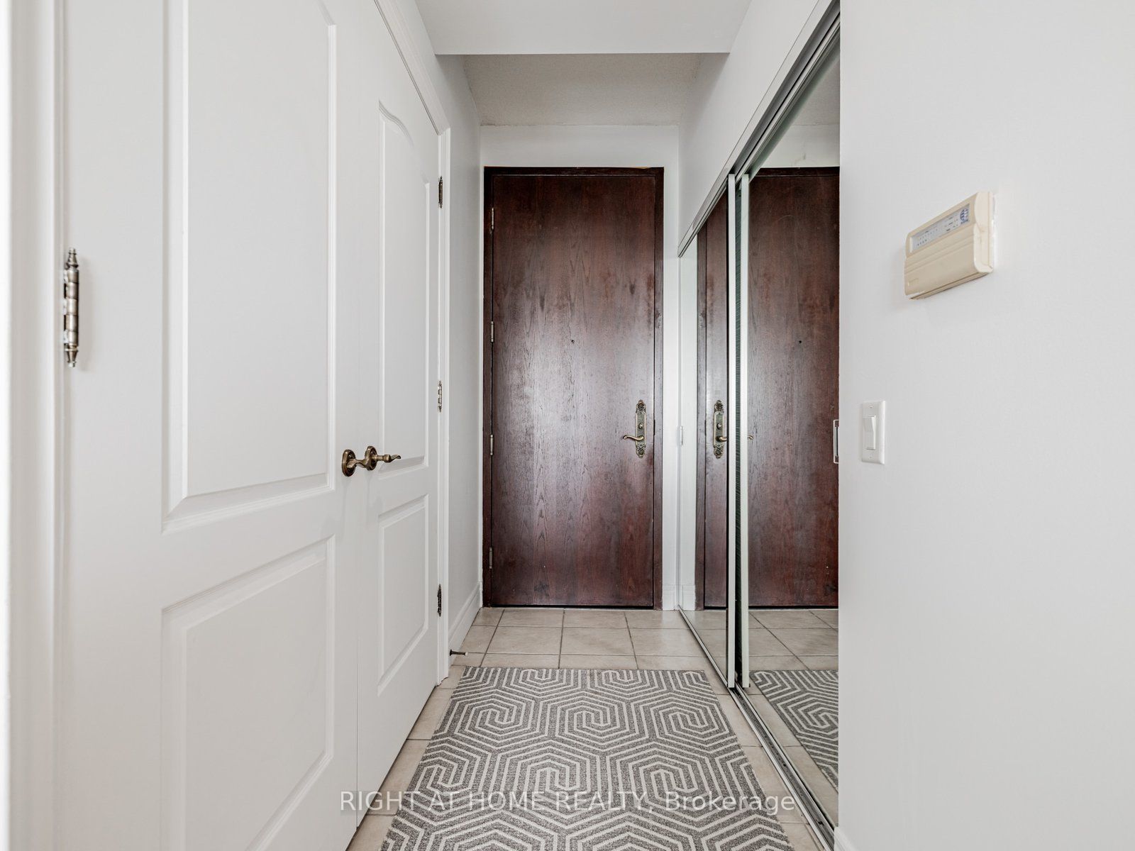 1 Clairtrell Road RG1, Toronto, ON M2N 7H6 photo 5
