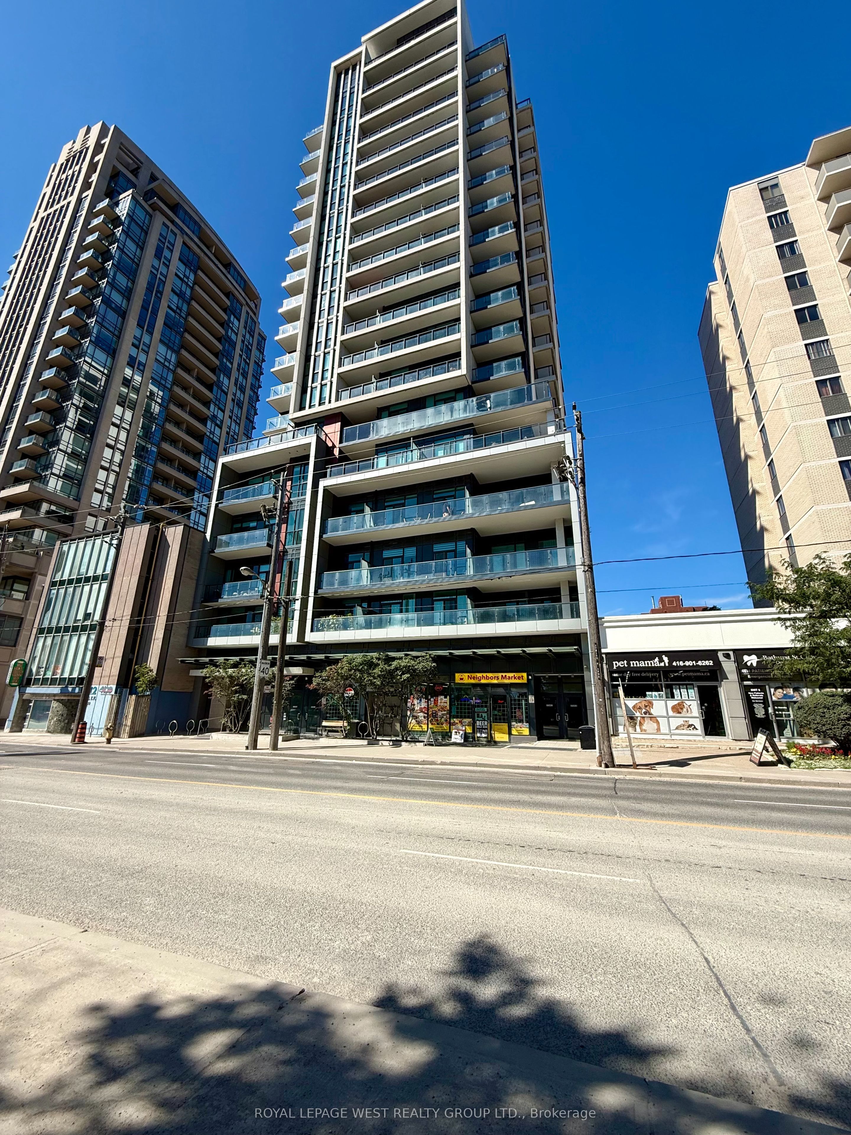 1486 Bathurst Street 403, Toronto, ON M5P 3G9