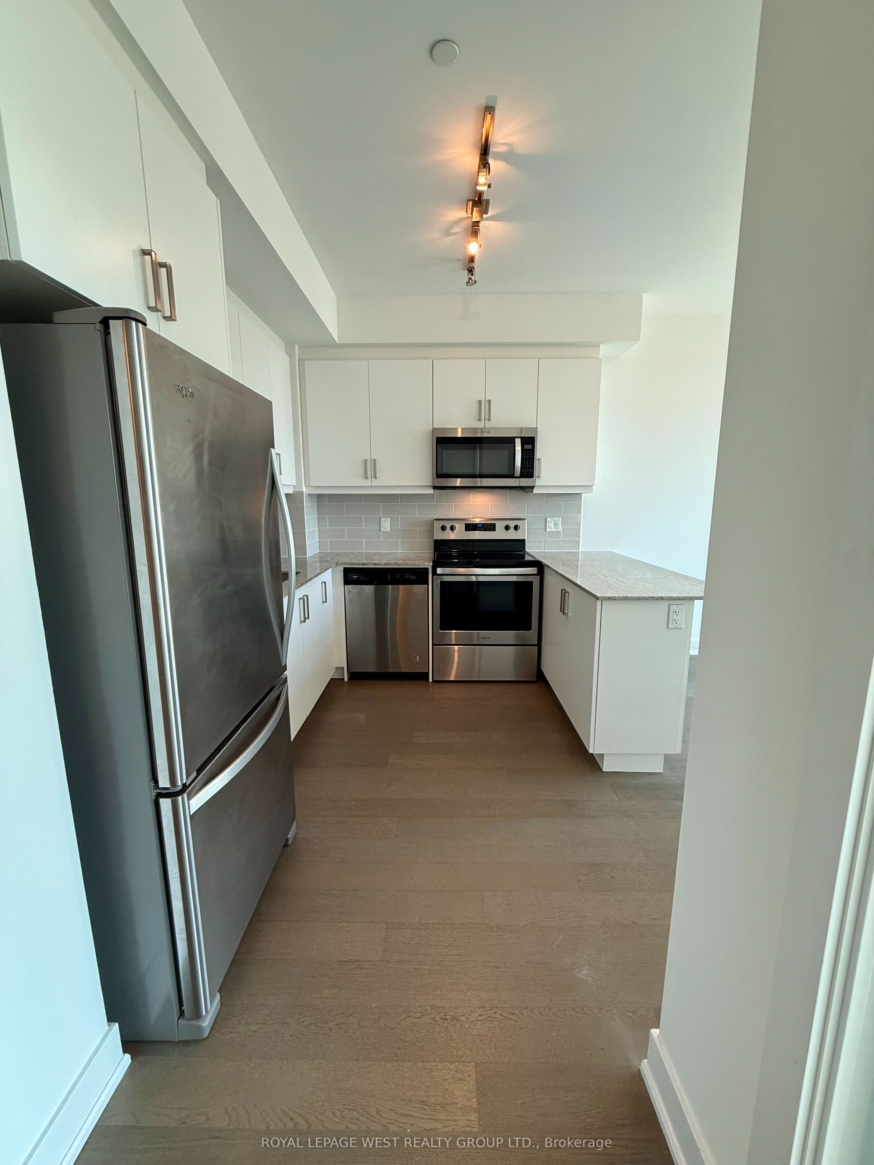 1486 Bathurst Street 403, Toronto, ON M5P 3G9 photo 5