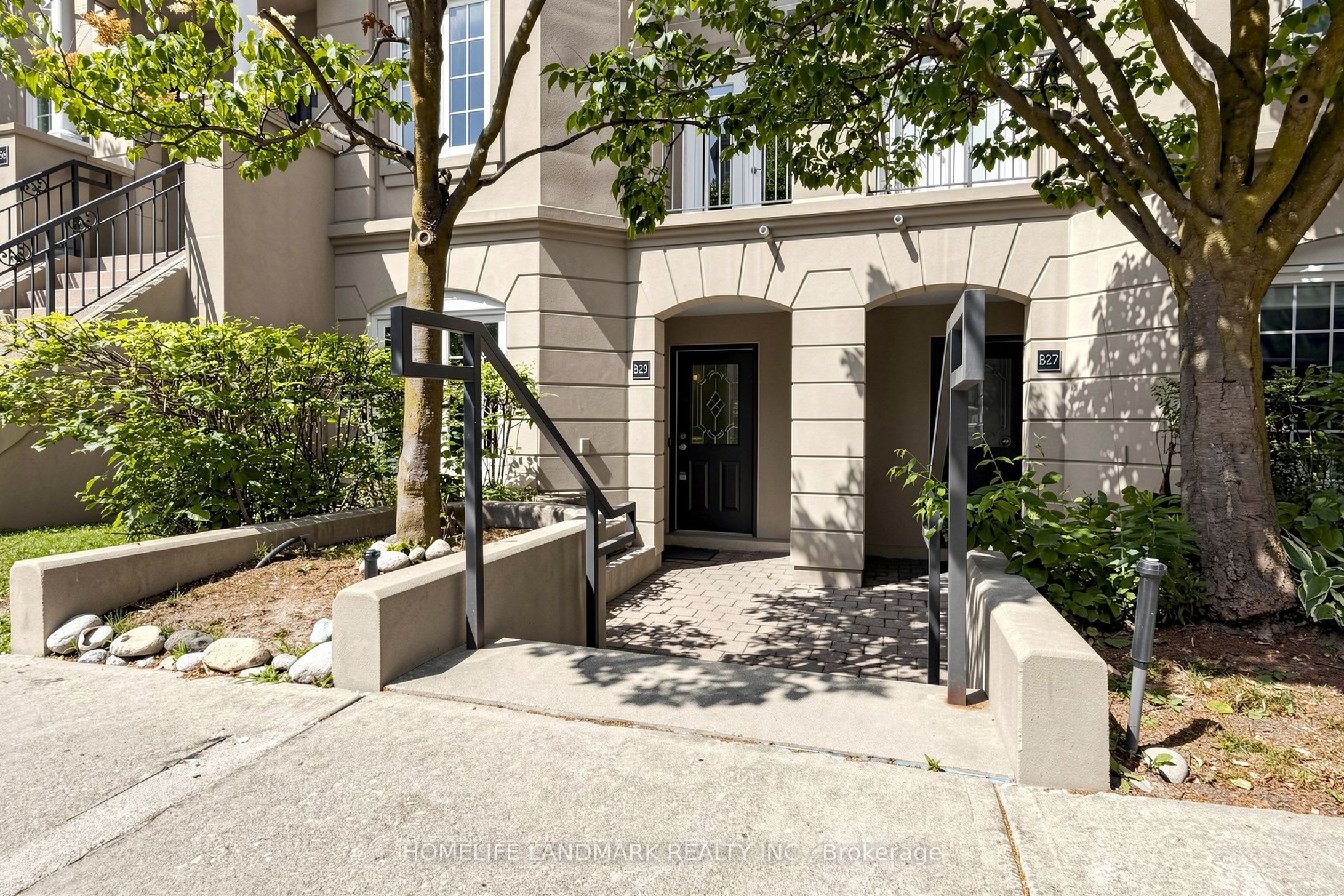 108 Finch Avenue W B29, Toronto, ON M2N 6W6 photo 3
