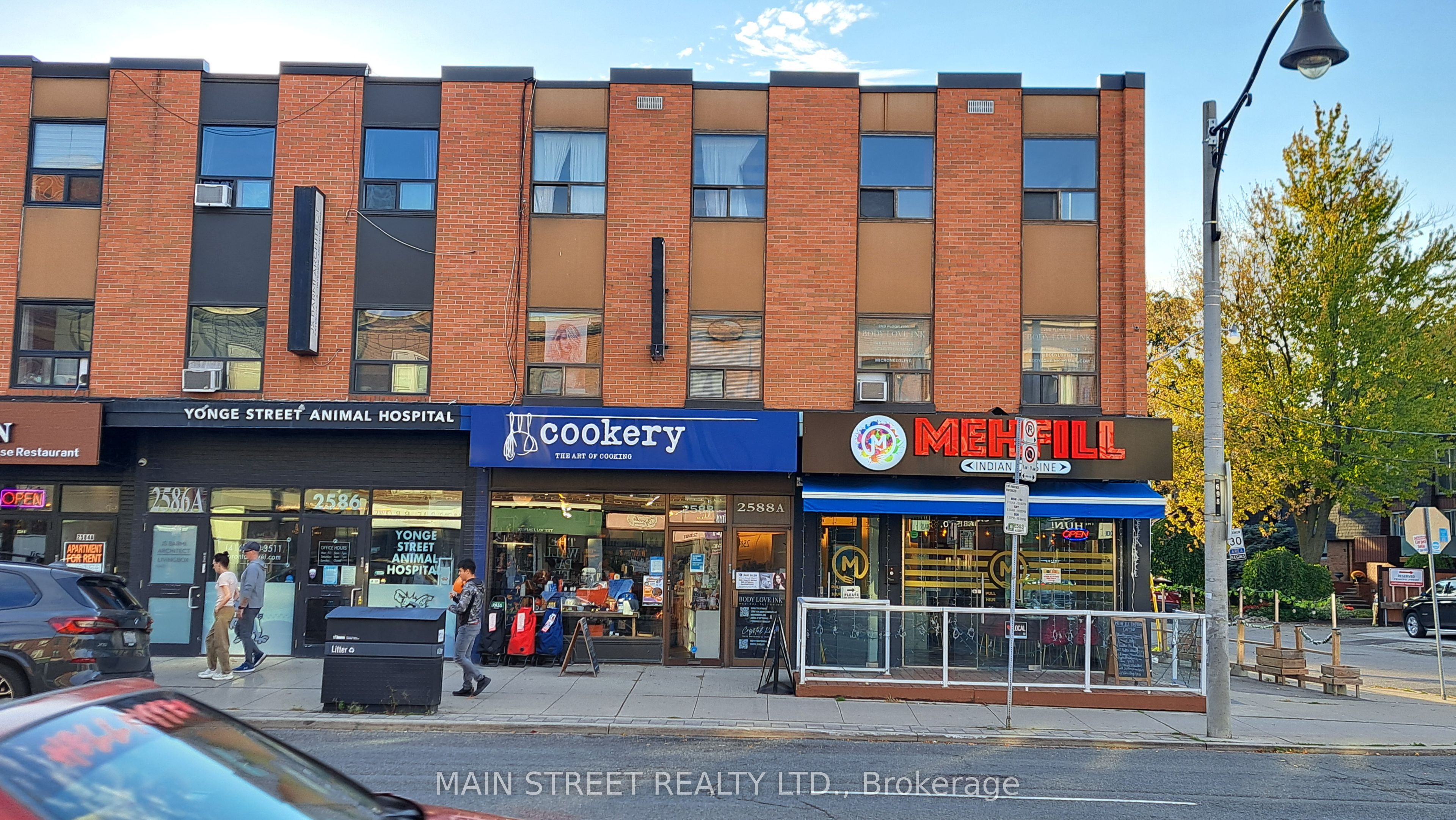 2588A Yonge Street 4, Toronto, ON M4P 2J3