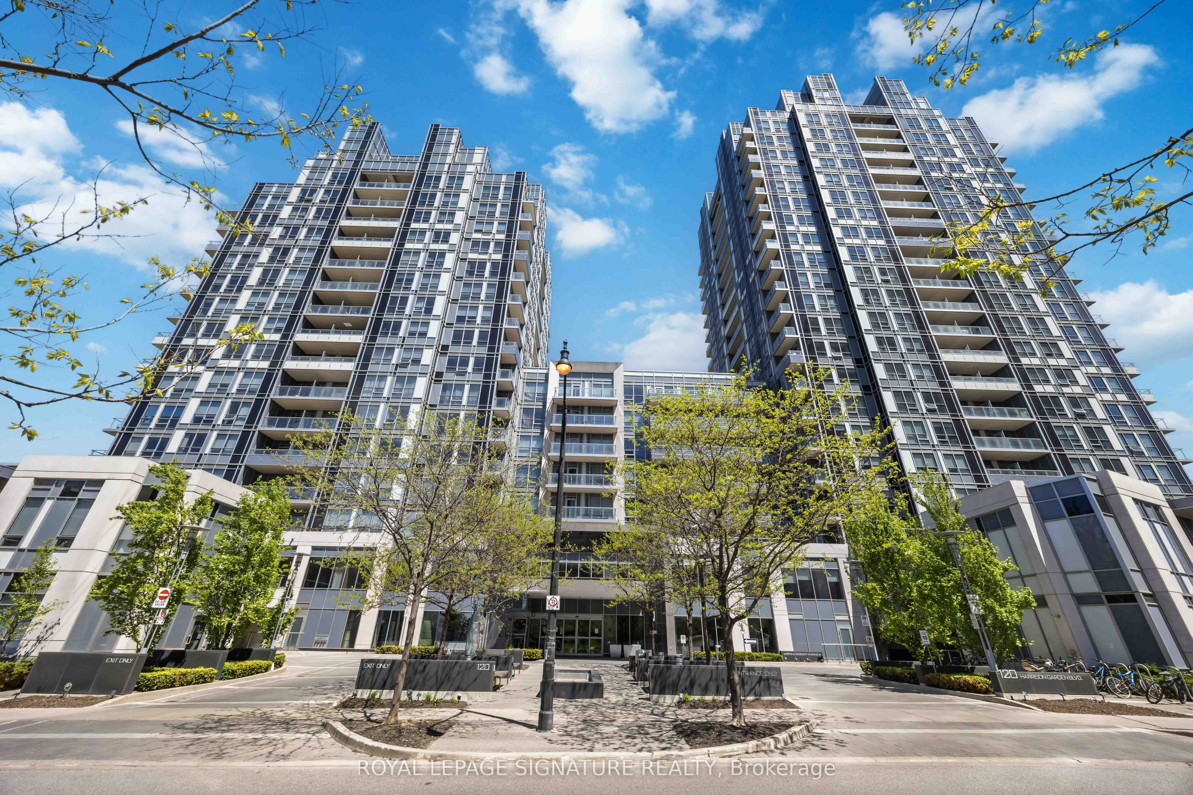 120 Harrison Garden Boulevard 1427, Toronto, ON M2N 0H1