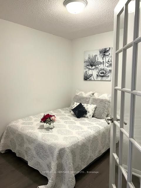400 Adelaide Street E 1015, Toronto, ON M5A 4S3 photo 2