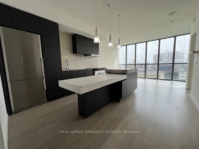 101 Charles Street E 1202, Toronto, ON M4Y 0A9 photo 2