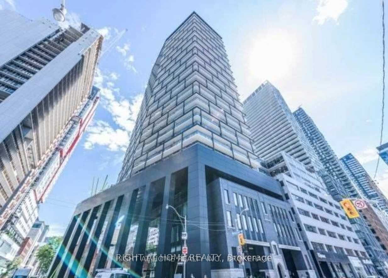 125 Peter Street 504, Toronto, ON M5V 0M2