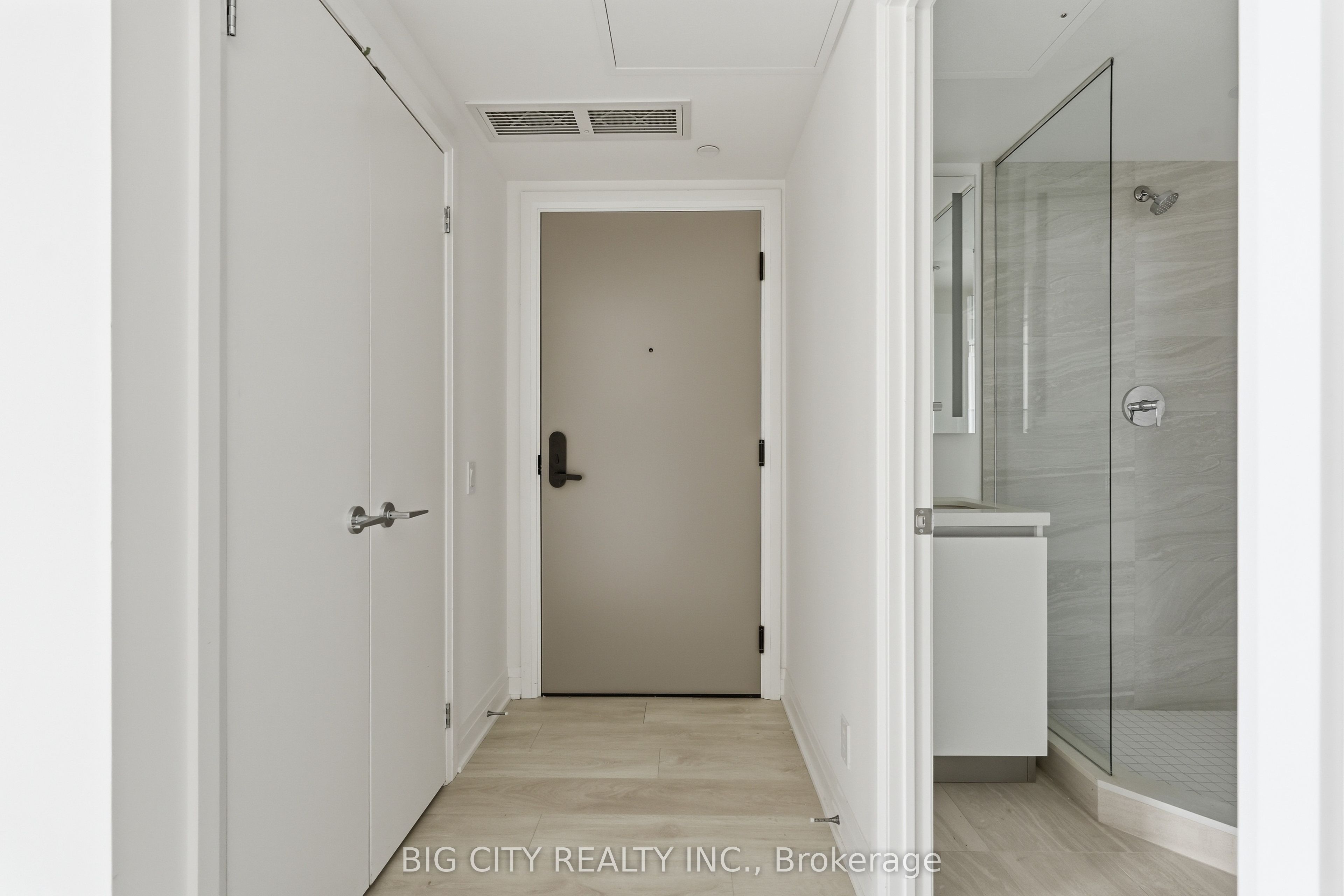 25 Frederick Todd Way 1501, Toronto, ON M4G 0E8 photo 2