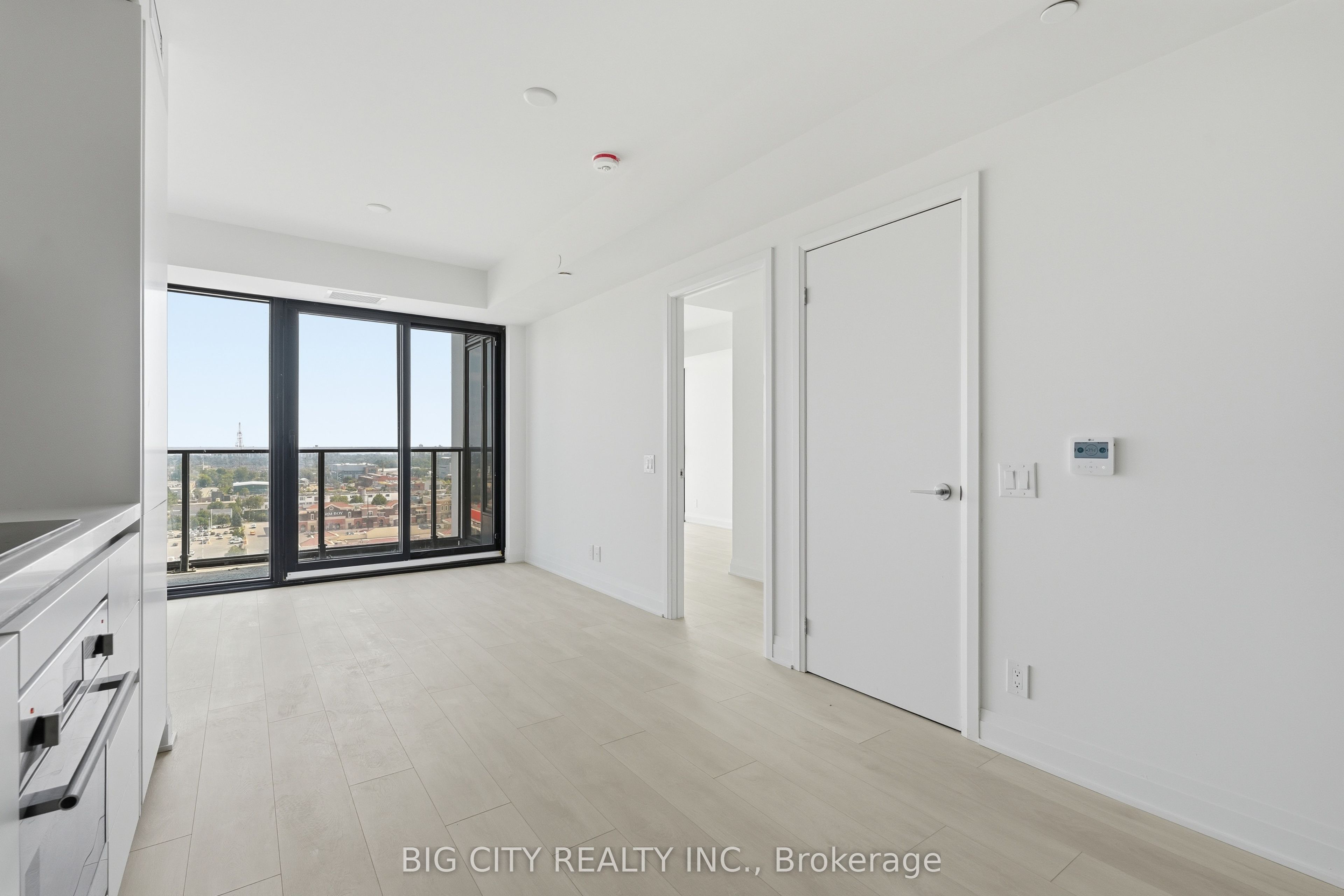 25 Frederick Todd Way 1501, Toronto, ON M4G 0E8 photo 4