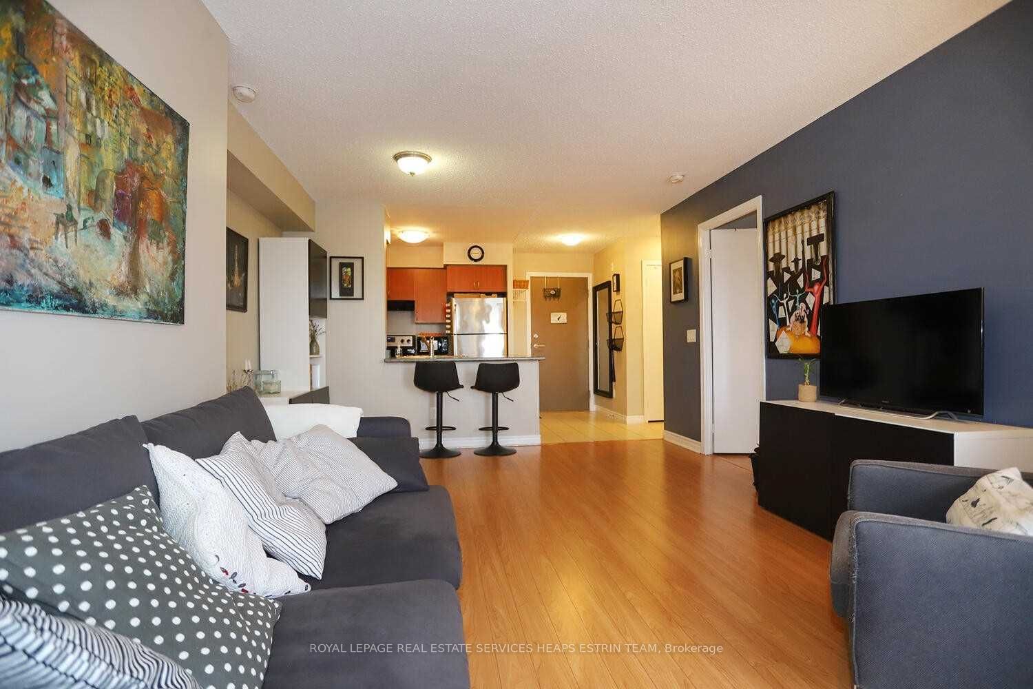 35 Saranac Boulevard 614, Toronto, ON M6A 2G5 photo 2