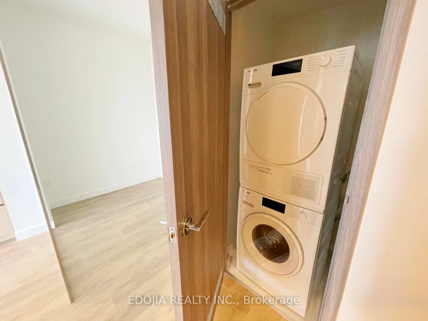 85 McMahon Drive 2207, Toronto, ON M2K 0H1 photo 3