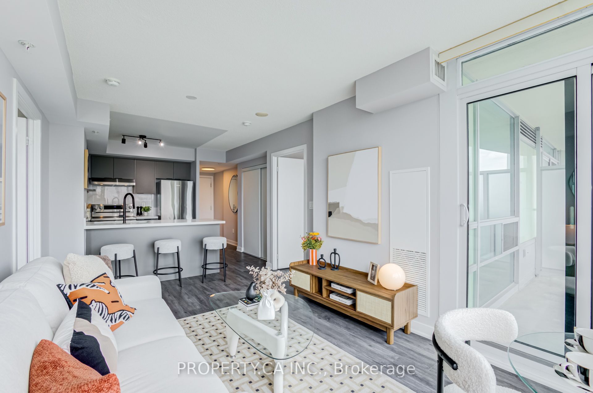5740 Yonge Street 1701, Toronto, ON M2M 0B1 photo 4
