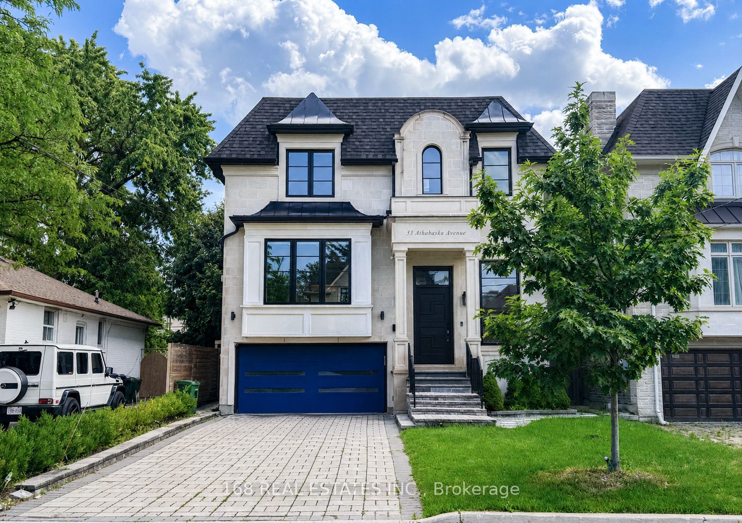 53 Athabaska Avenue, Toronto, ON M2M 2T8