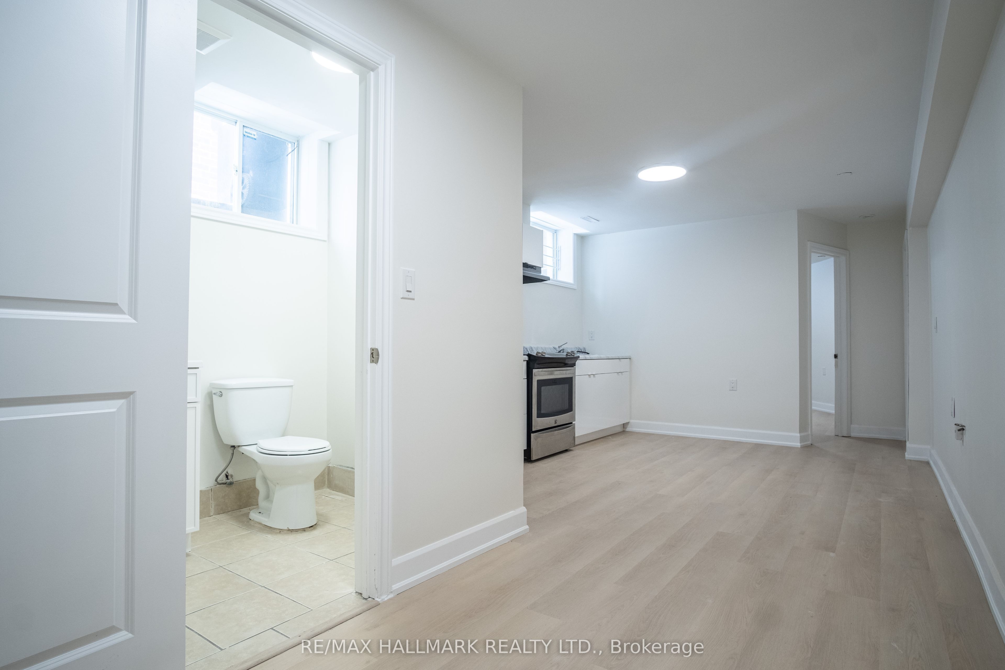 118 Fairholme Avenue Basement 1, Toronto, ON M6B 2W9 photo 2