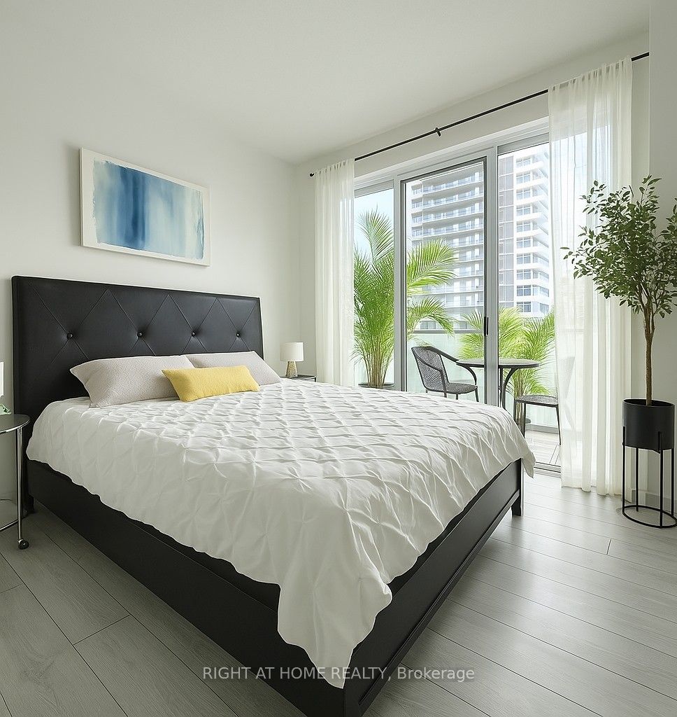 20 Bruyeres Mews 903, Toronto, ON M5V 0G8 photo 5