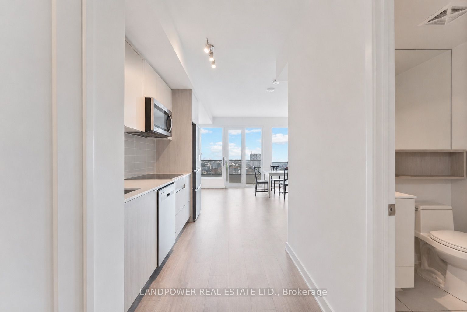 70 Princess Street 2207, Toronto, ON M5A 0X6 photo 2