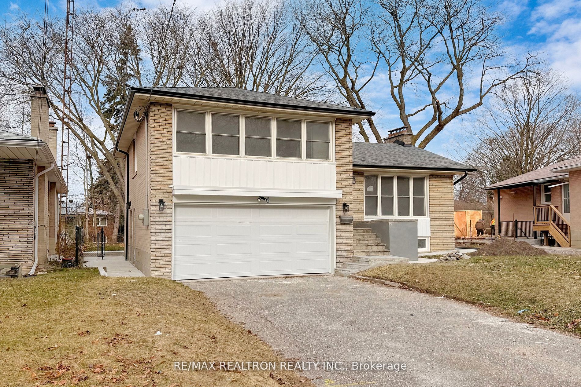 6 Deering Crescent, Toronto, ON M2M 2A3 photo 2
