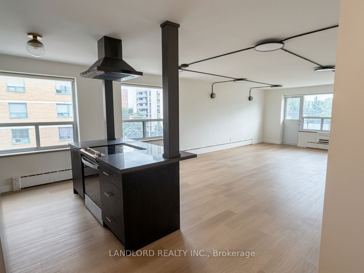 420 Eglinton Avenue E 402, Toronto, ON M4P 1L8