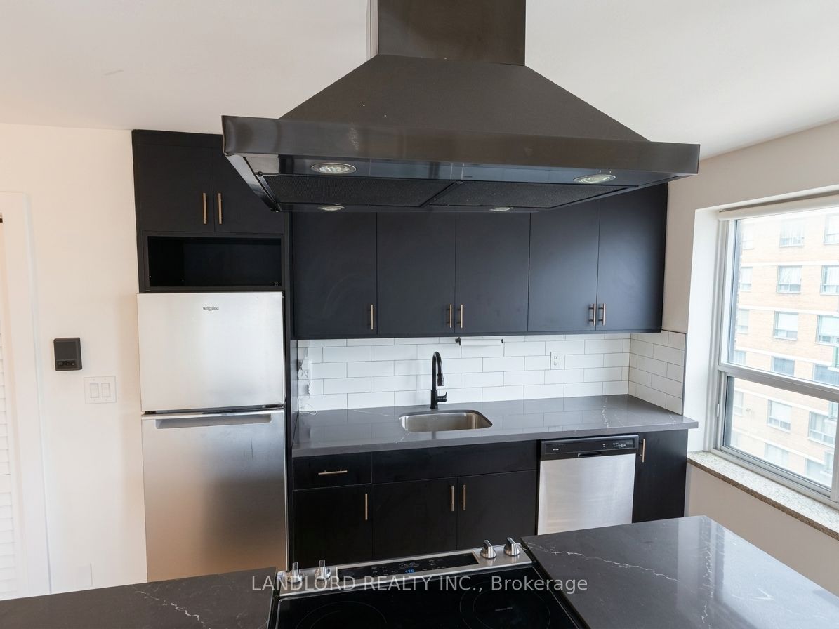 420 Eglinton Avenue E 402, Toronto, ON M4P 1L8 photo 2