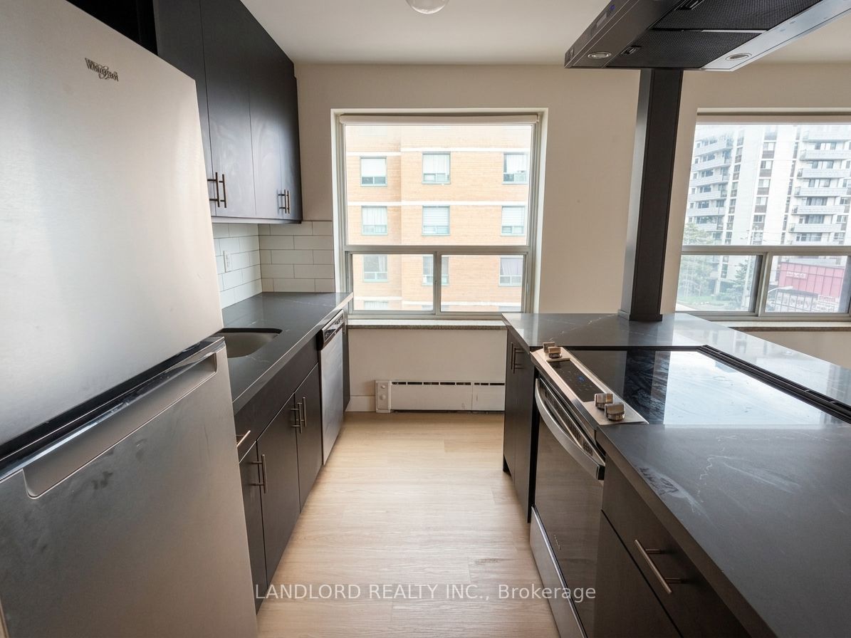 420 Eglinton Avenue E 402, Toronto, ON M4P 1L8 photo 3