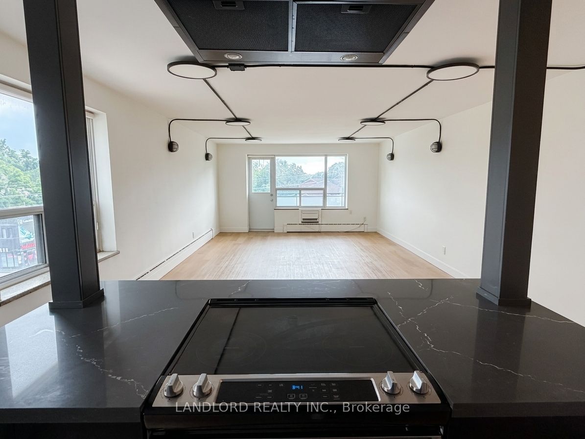 420 Eglinton Avenue E 402, Toronto, ON M4P 1L8 photo 4