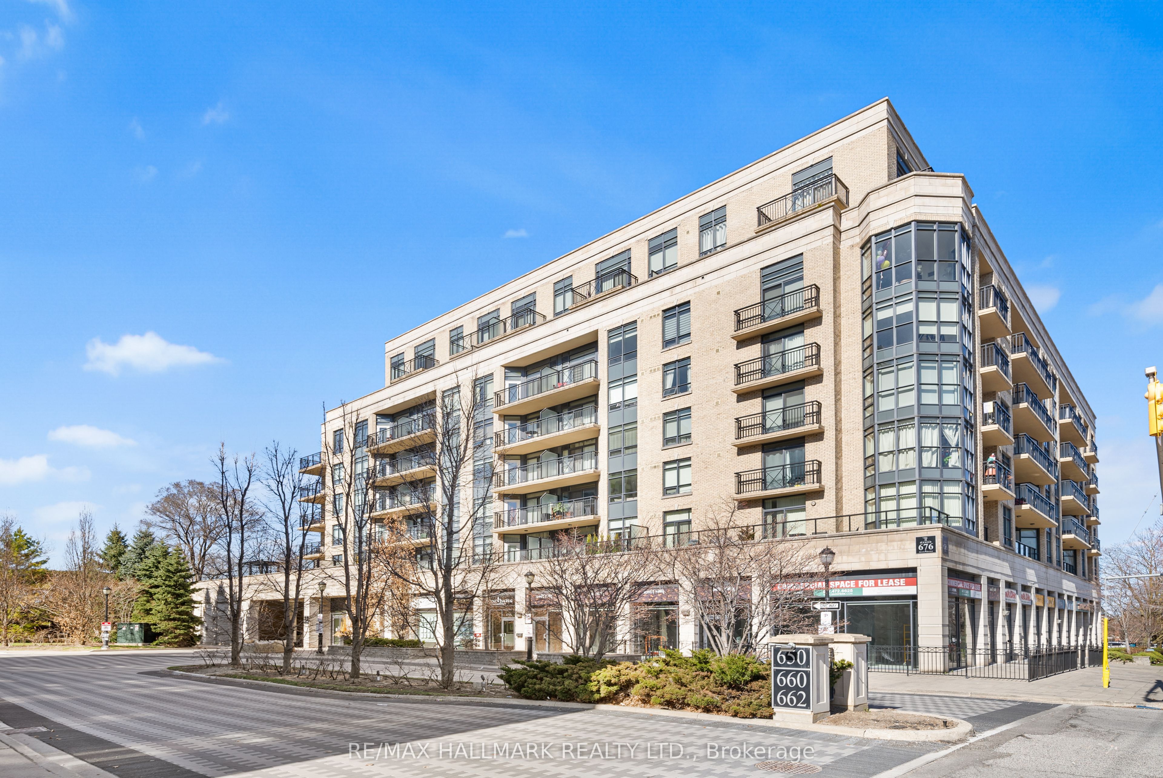 676 Sheppard Avenue E 708, Toronto, ON M2K 3E7 photo 2