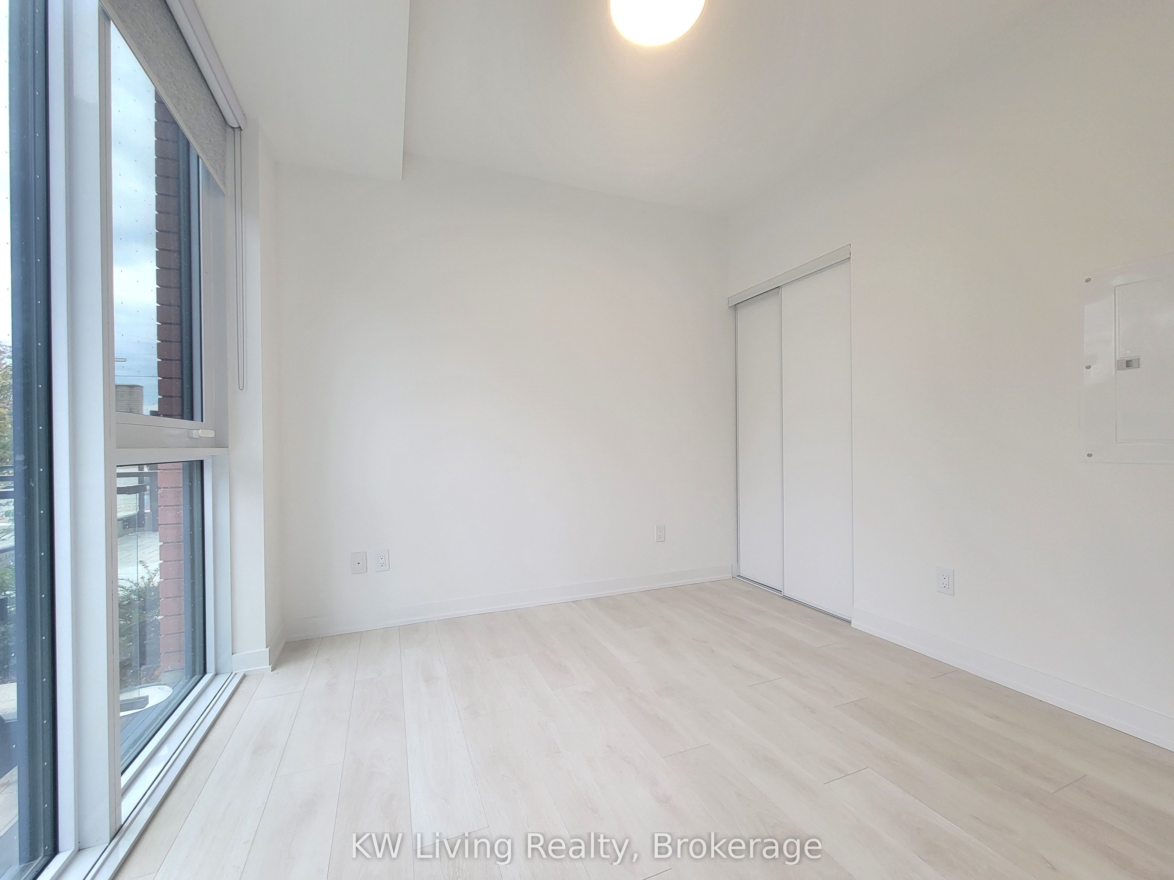 8 Tippett Road 101, Toronto, ON M3H 0E7 photo 5