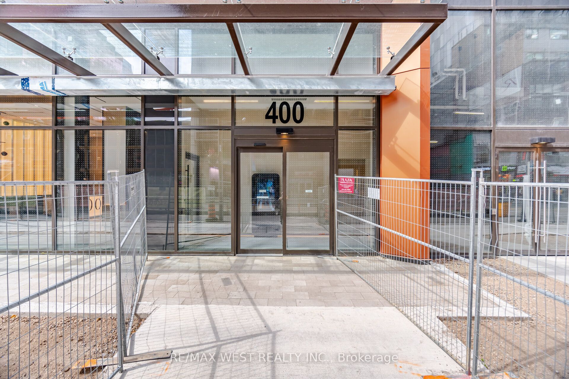 400 King Street W 2208, Toronto, ON M5V 0X8 photo 2
