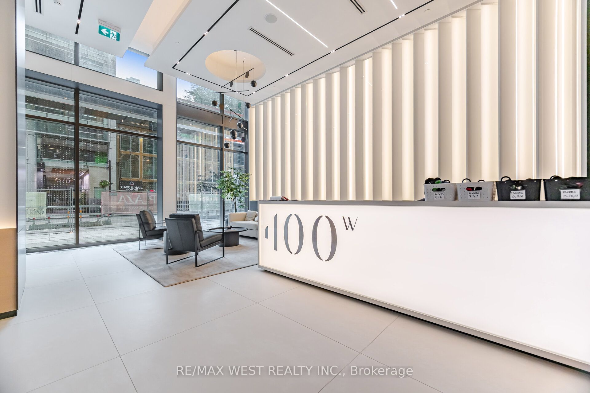 400 King Street W 2208, Toronto, ON M5V 0X8 photo 3