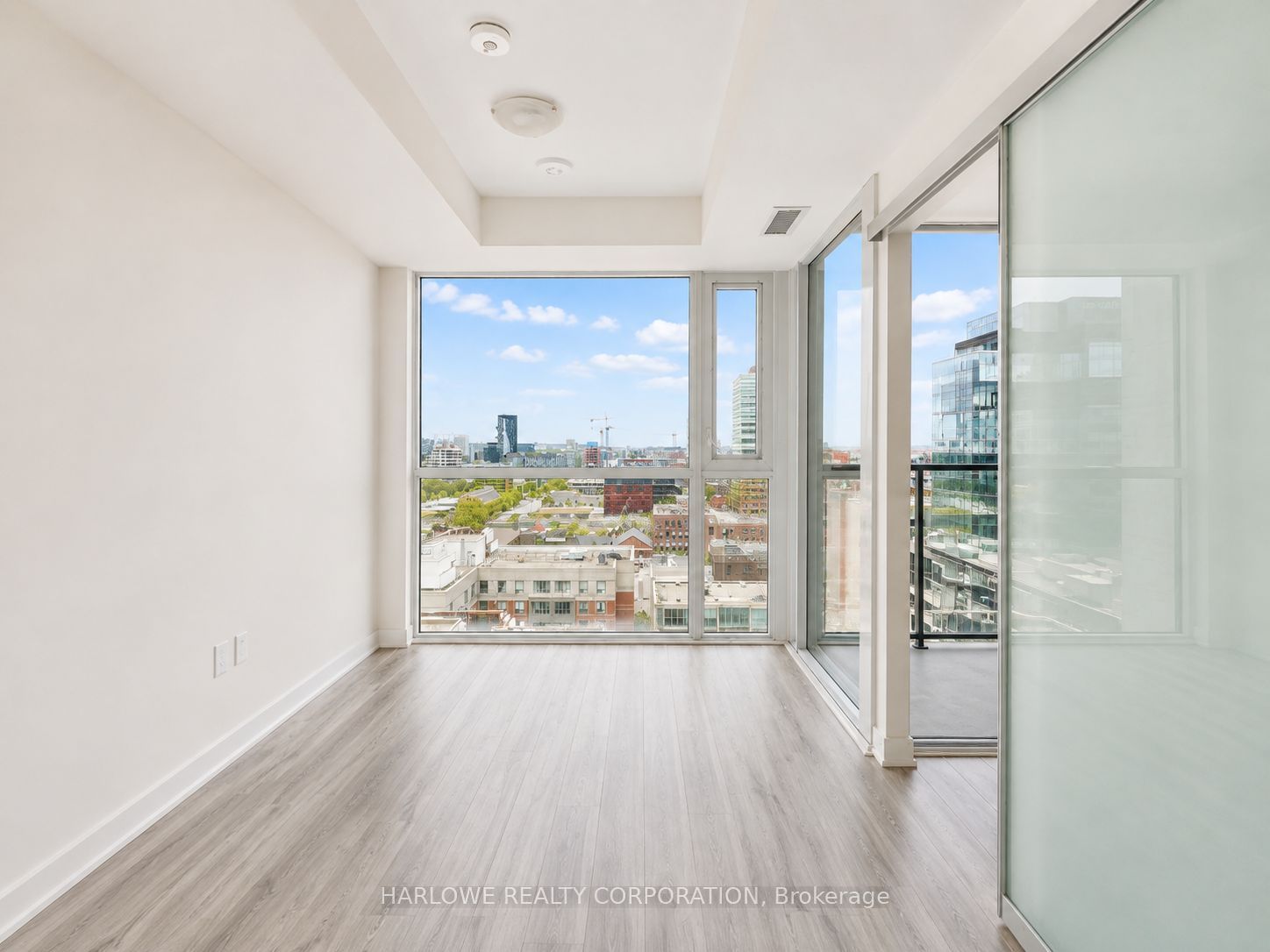 60 Princess Street 1414 SE, Toronto, ON M5A 2C7 photo 3