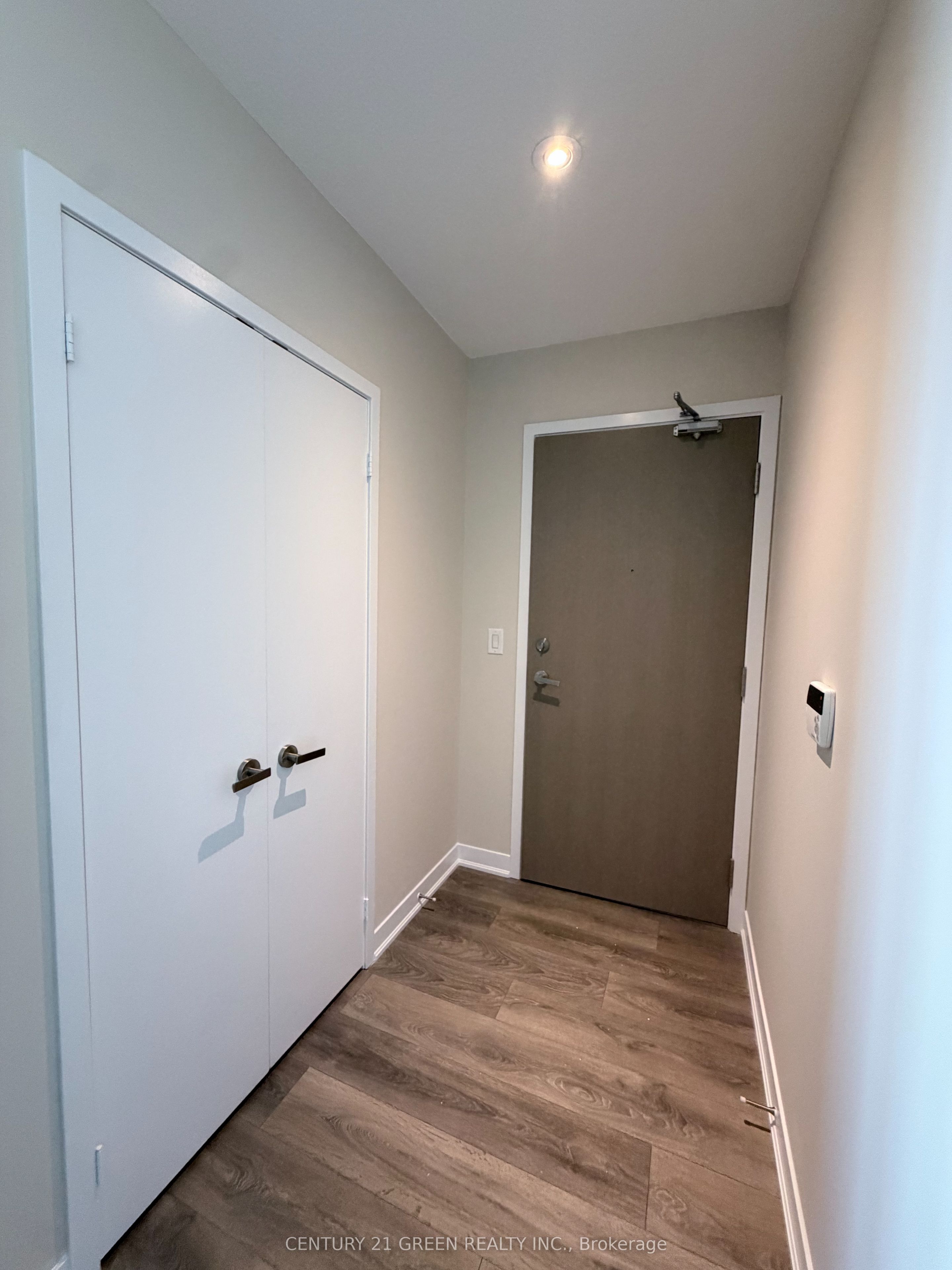88 Harbour Street 6001, Toronto, ON M5J 0C3