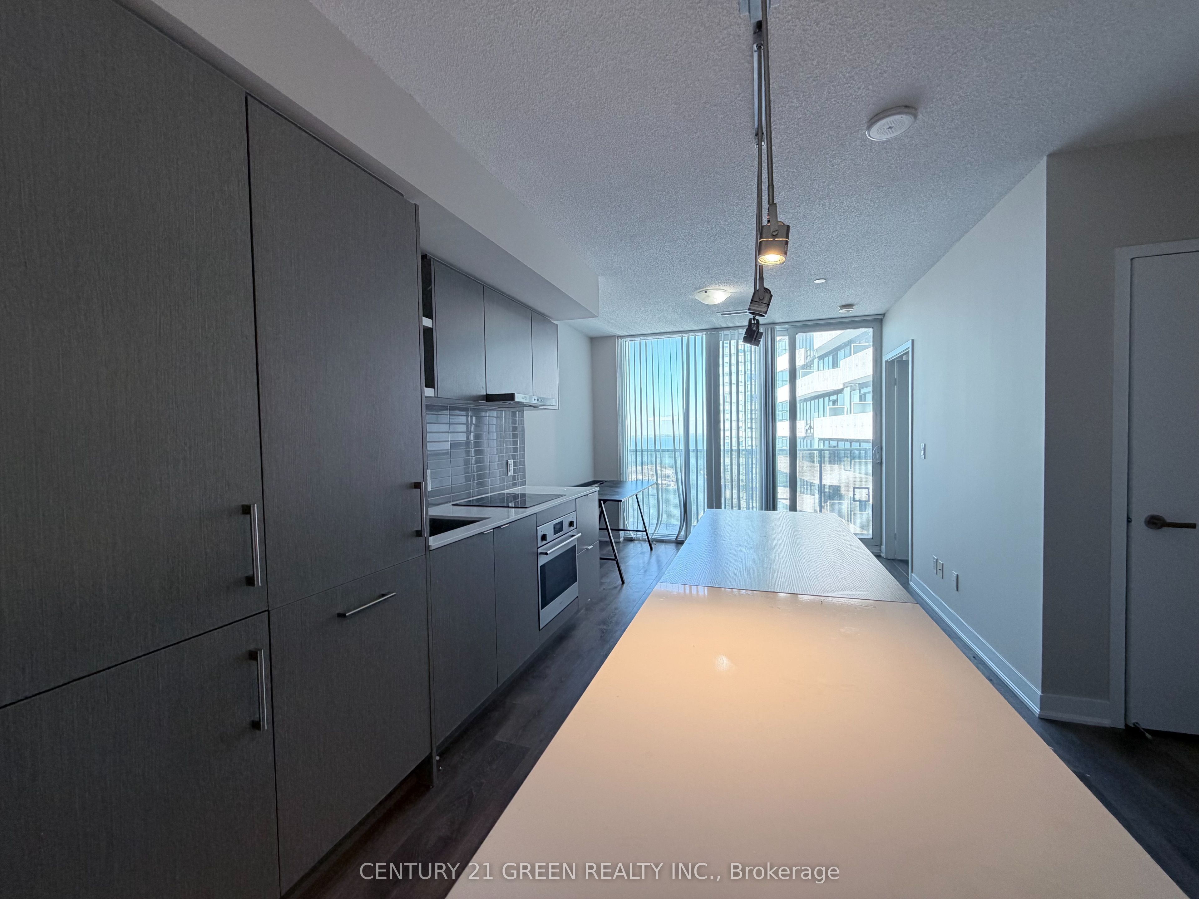 88 Harbour Street 6001, Toronto, ON M5J 0C3 photo 5