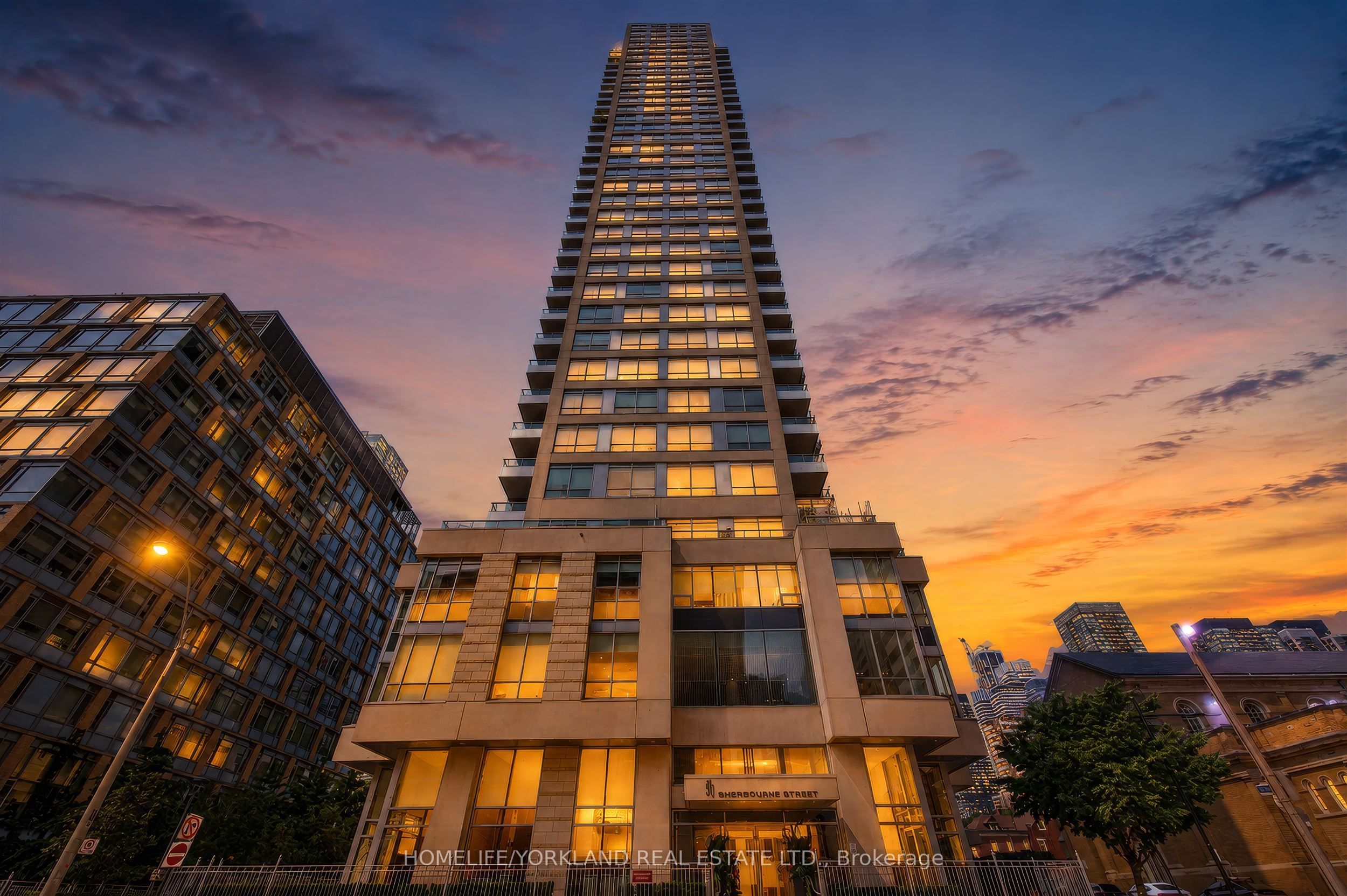 500 Sherbourne Street 2703, Toronto, ON M4X 1L1 photo 2