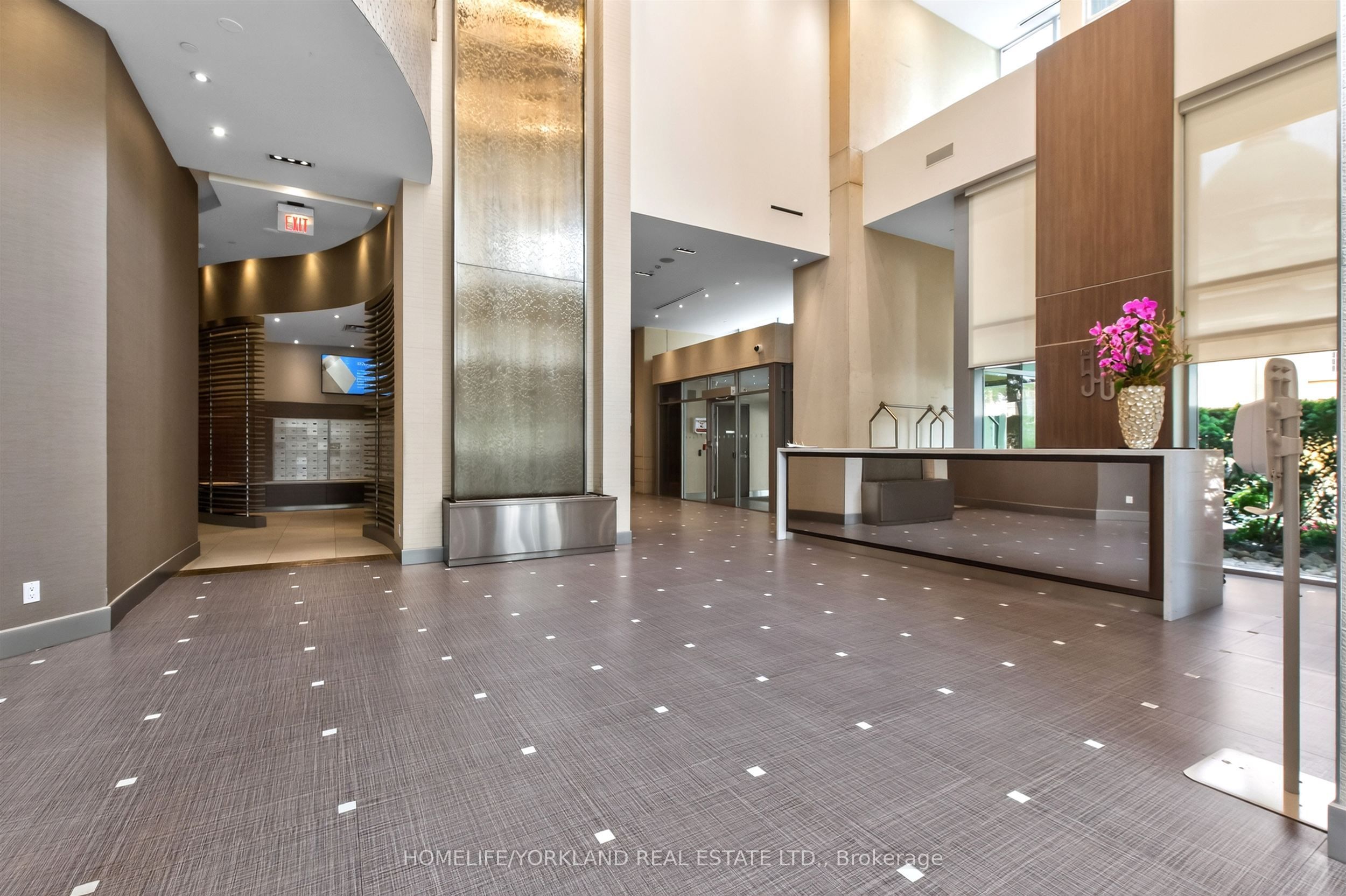 500 Sherbourne Street 2703, Toronto, ON M4X 1L1 photo 4