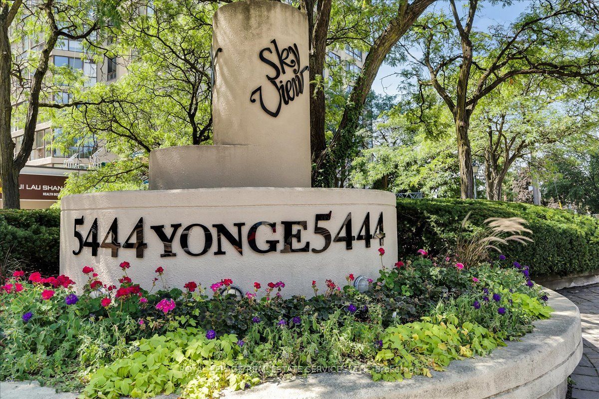 5444 Yonge Street 902, Toronto, ON M2N 6J4 photo 2