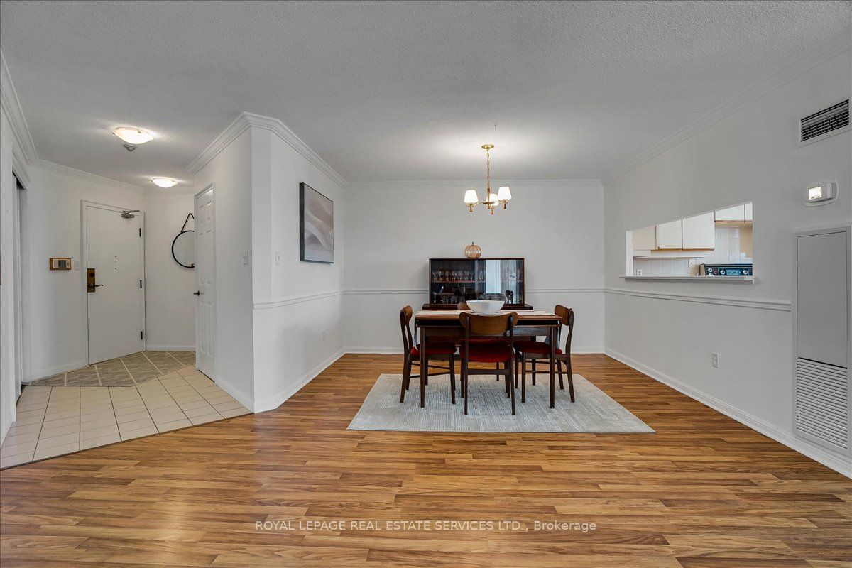 5444 Yonge Street 902, Toronto, ON M2N 6J4 photo 4