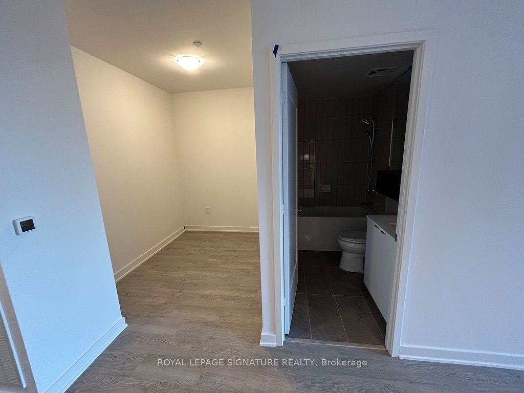70 Princess Street 404, Toronto, ON M5A 0X6 photo 3