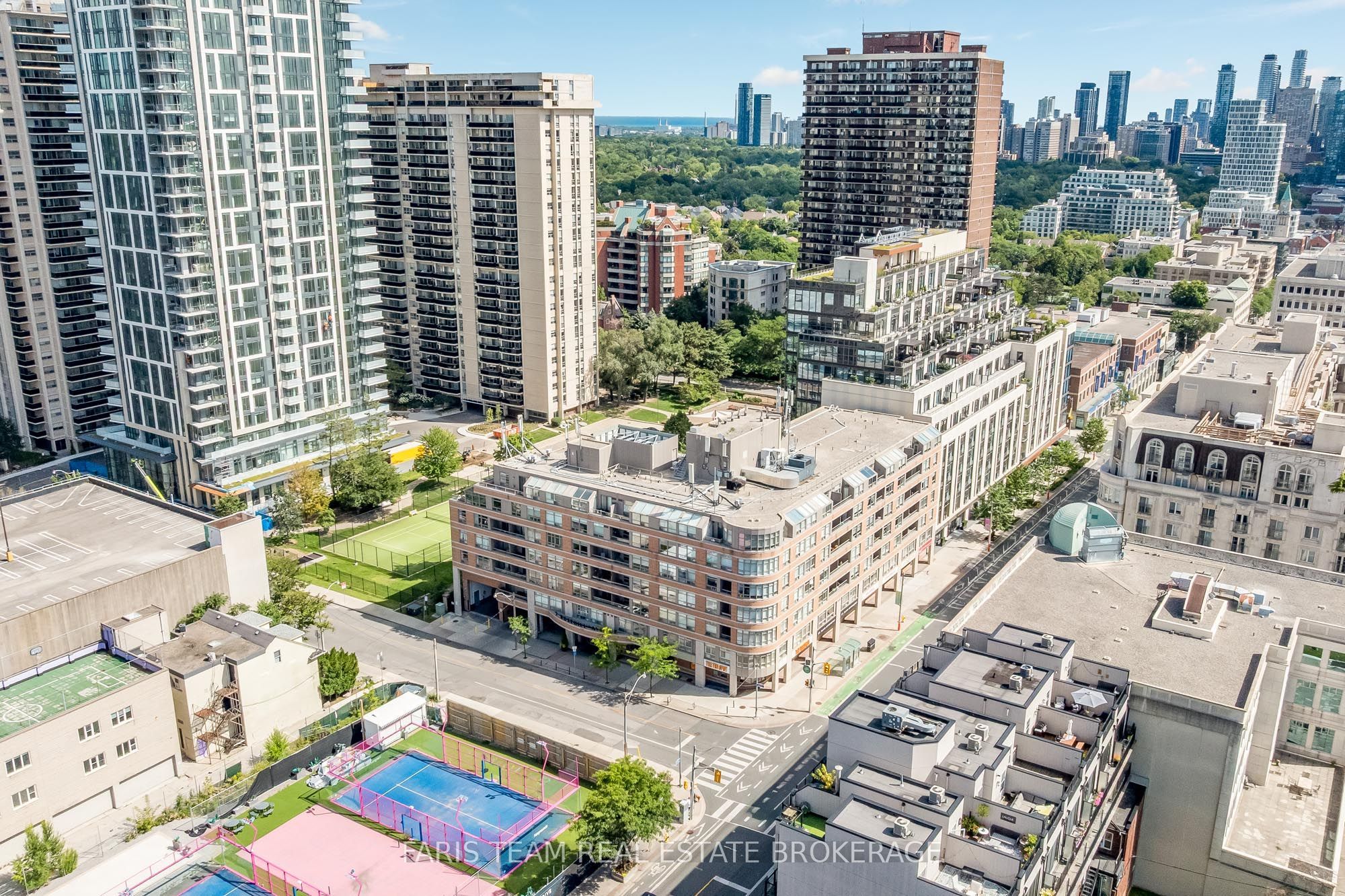 5 Rosehill Avenue 703, Toronto, ON M4T 3A6 photo 2
