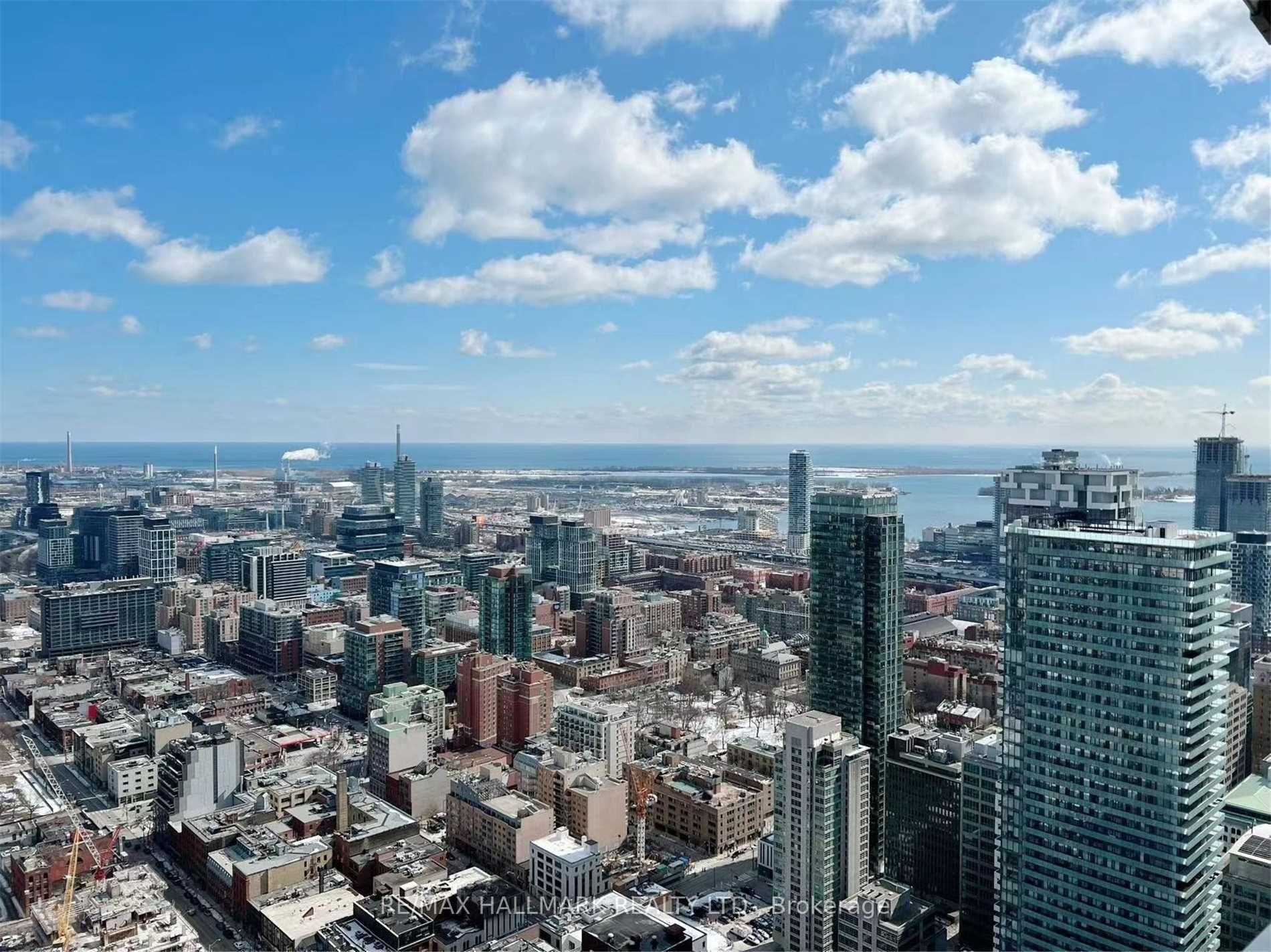 197 Yonge Street 5006, Toronto, ON M5B 1M4 photo 2