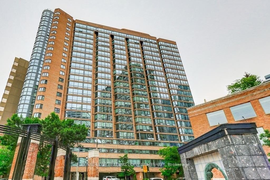 1055 Bay Street 407, Toronto, ON M5S 3A3