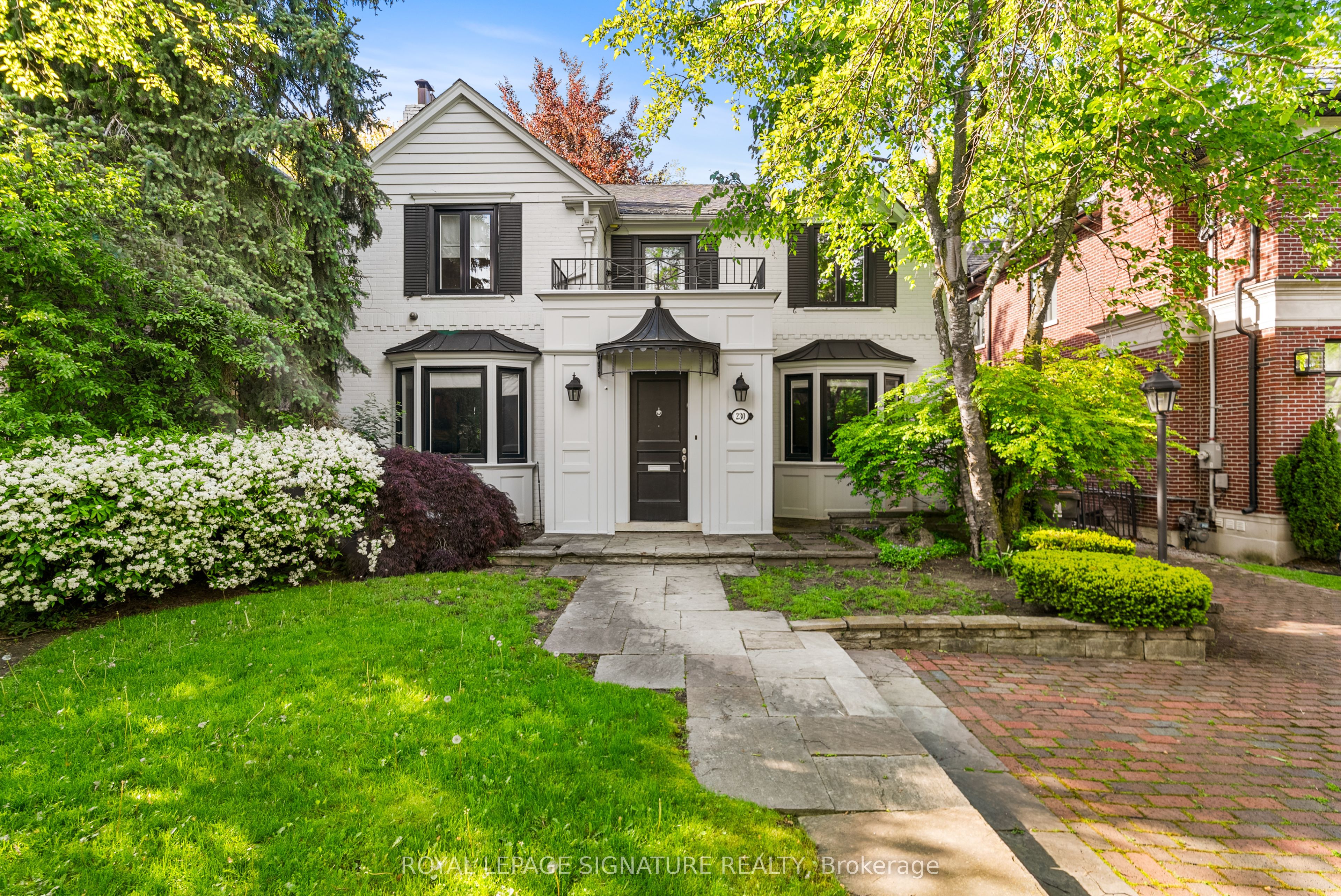 230 Strathallan Wood, Toronto, ON M5N 1T4 photo 3